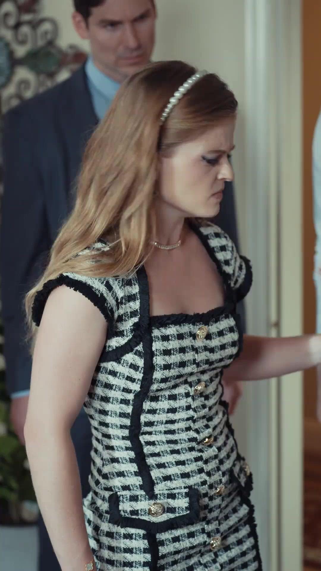 (Doublage)L'HÉRITIÈRE RENAÎT DES CENDRES