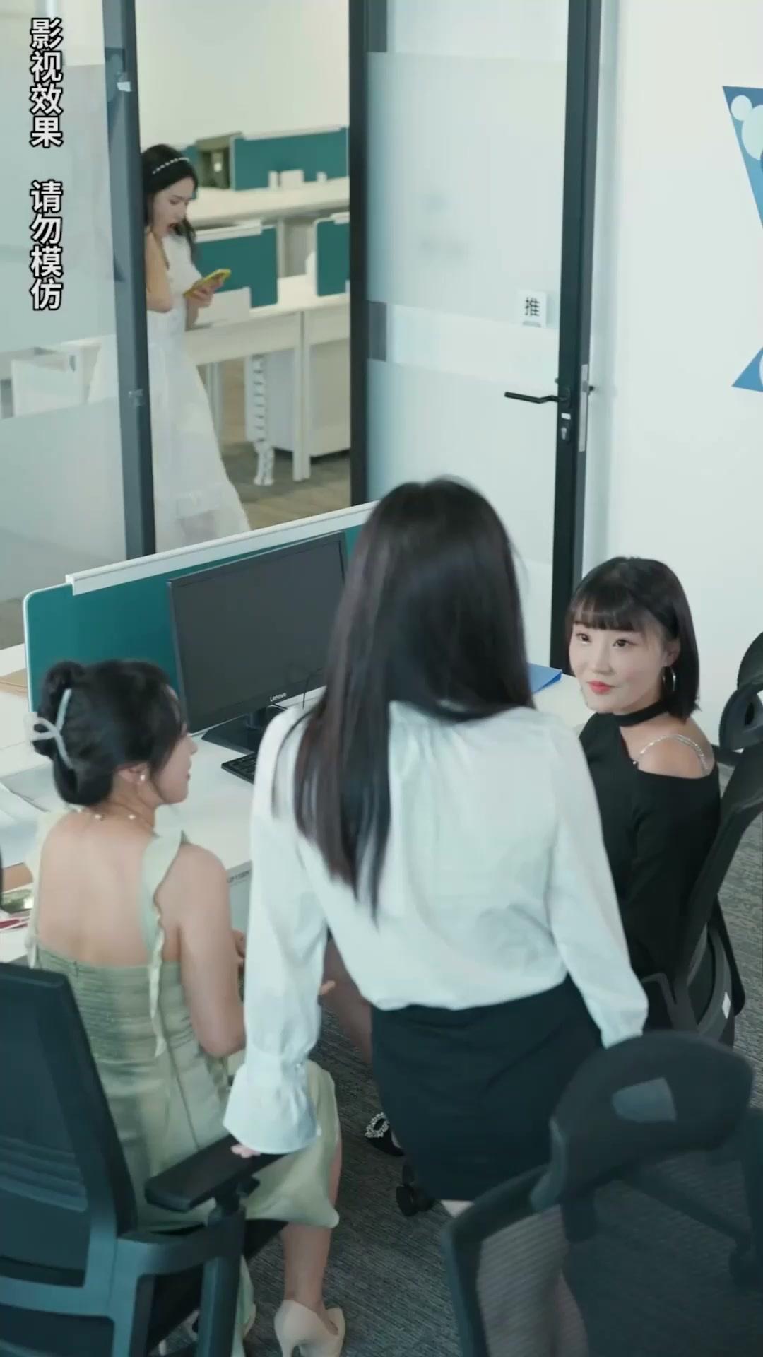 CAMILLE AUX MILLE VISAGES