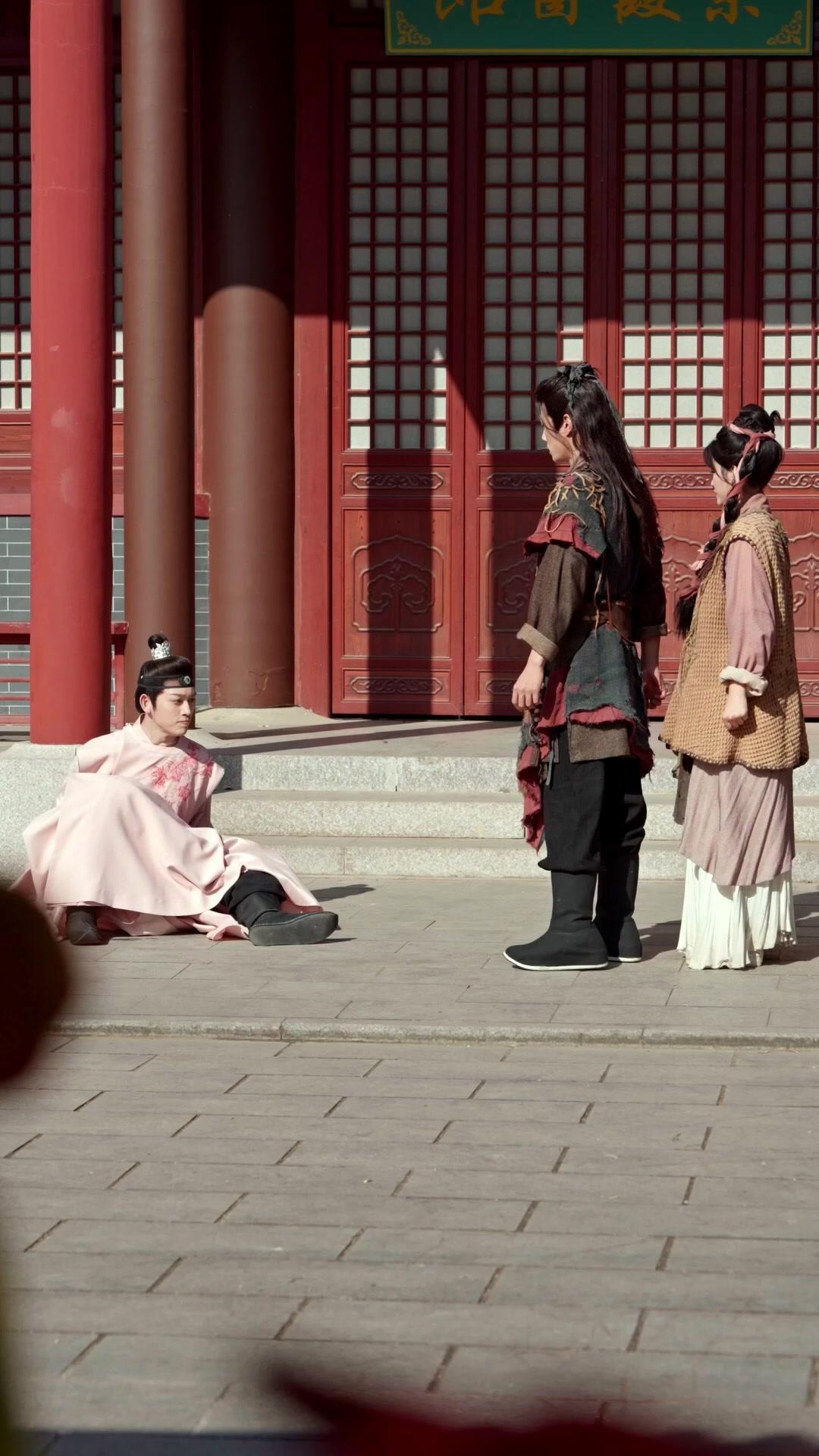 MON MARI MENDIANT EST EMPEREUR