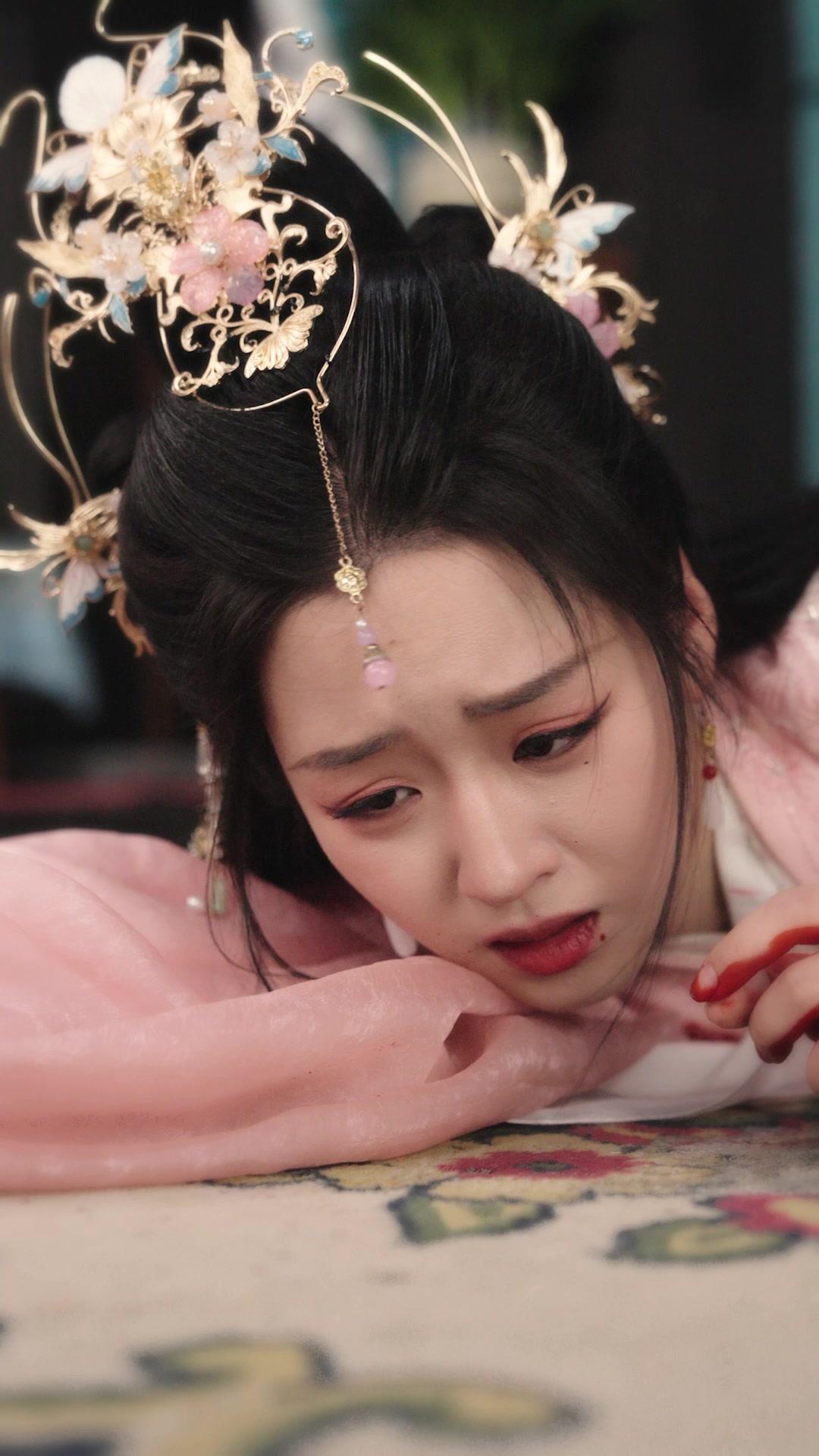 She Will Burn the Throne