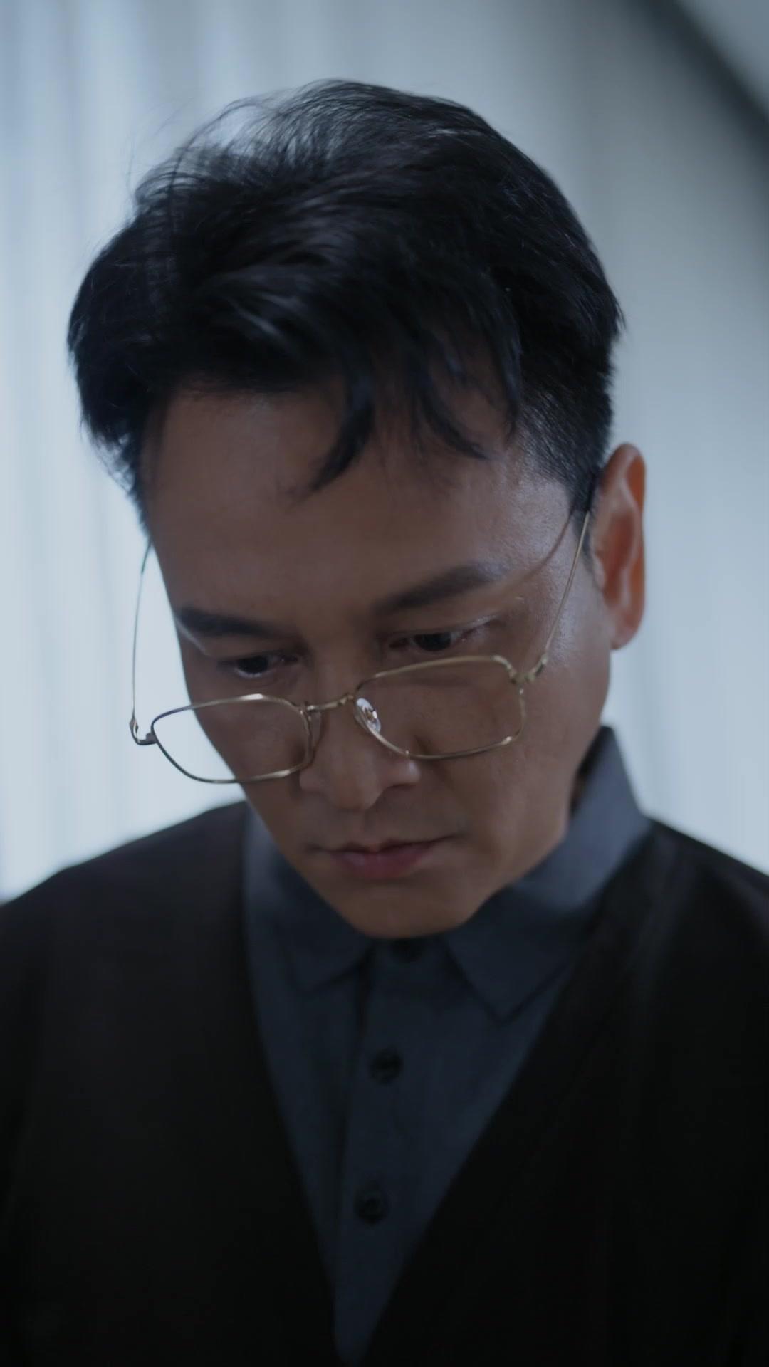 O Kapının Ardında