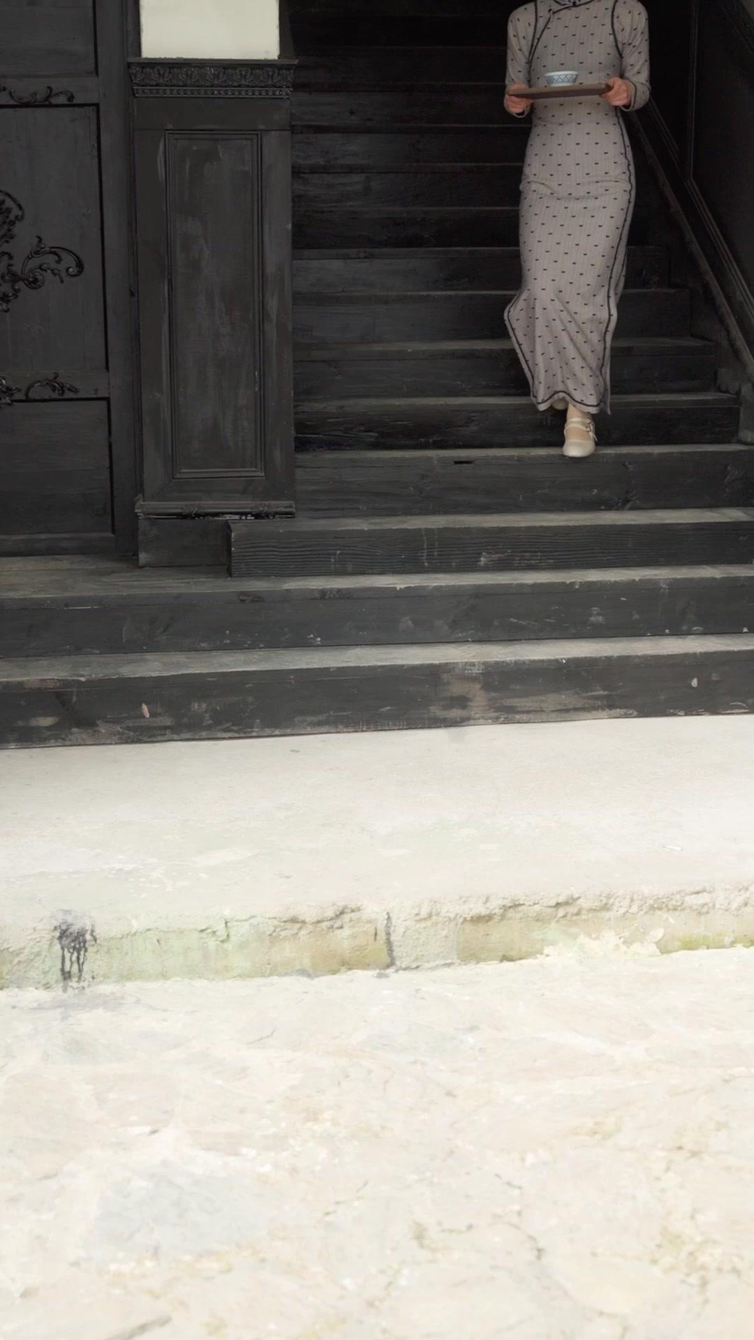 Entre cenizas, volvió por ella