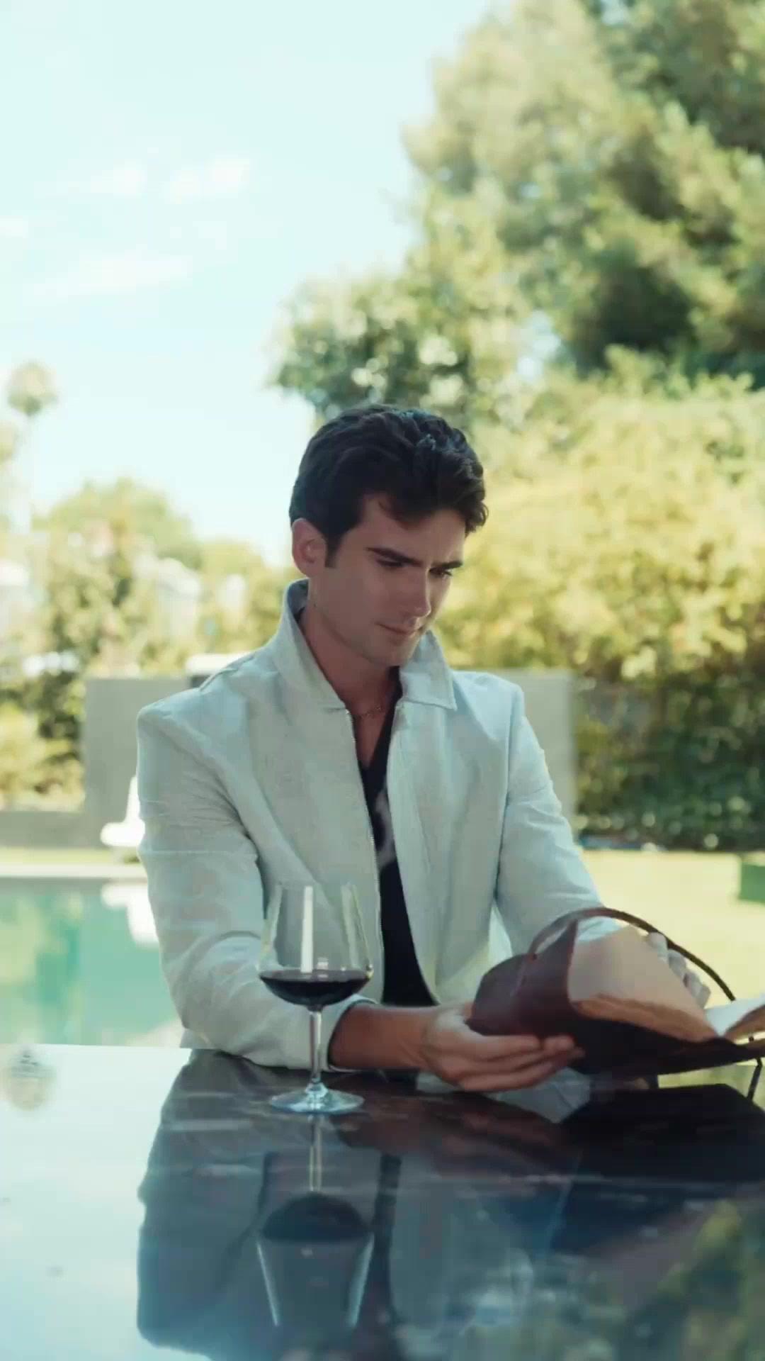 (Doublage)L'HÉRITIÈRE RENAÎT DES CENDRES