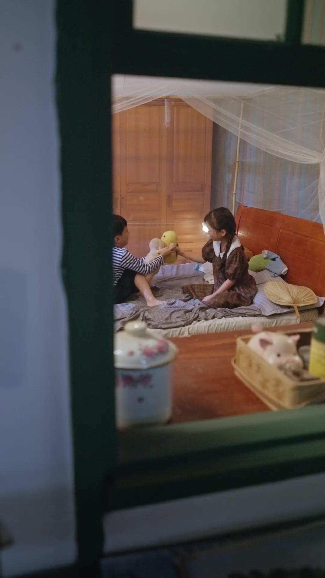 Luz Entre as Sombras