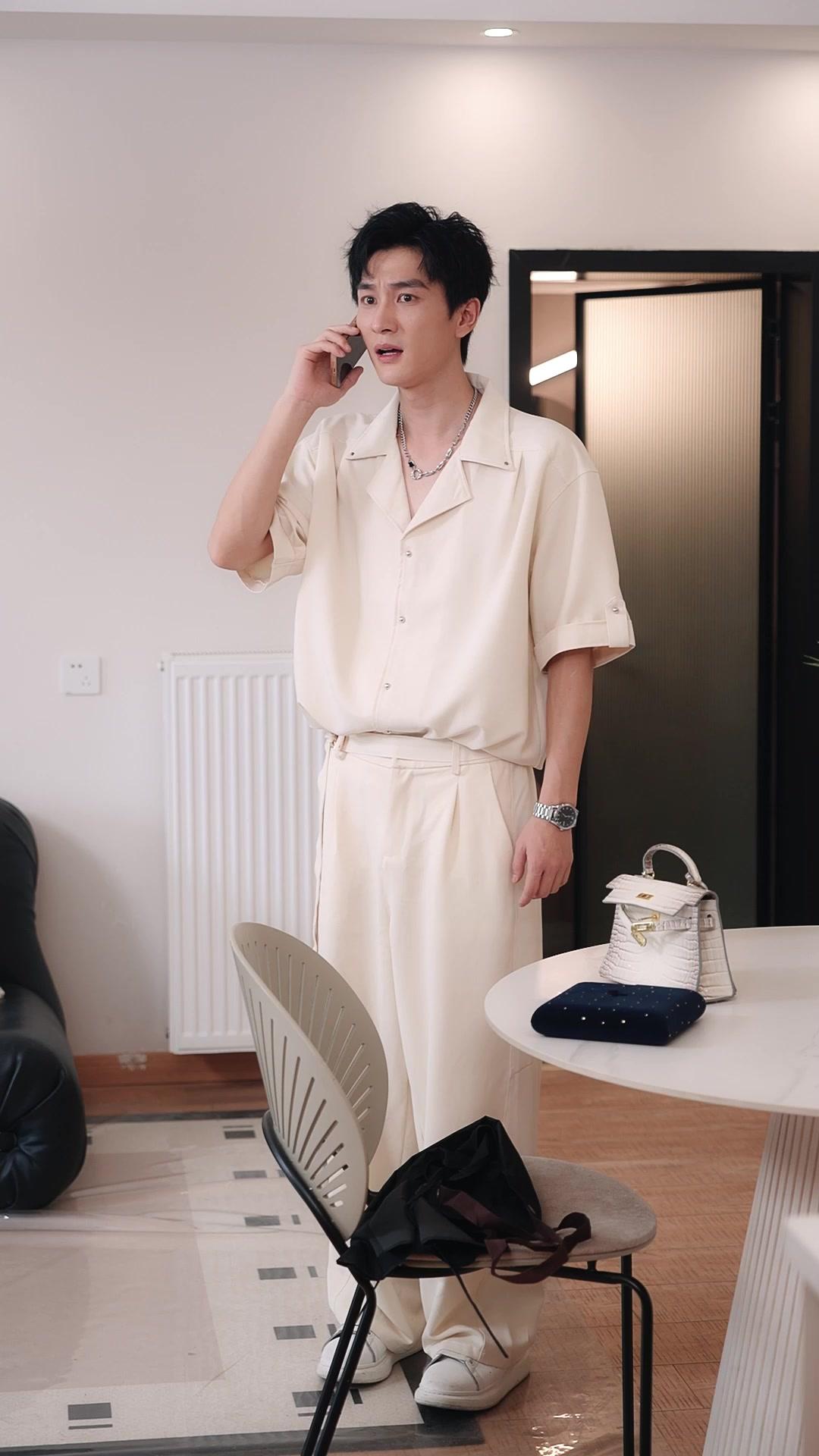 Cinta Pertama Tiga Dewi