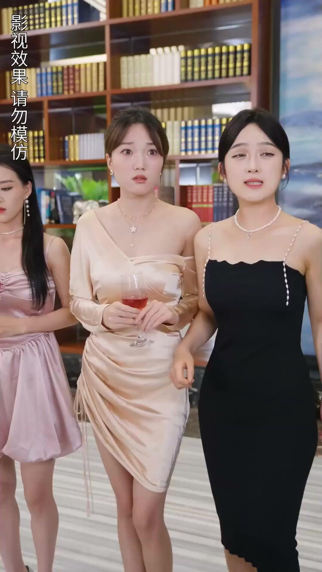 Pernikahan Palsu dengan Direktur Tercinta