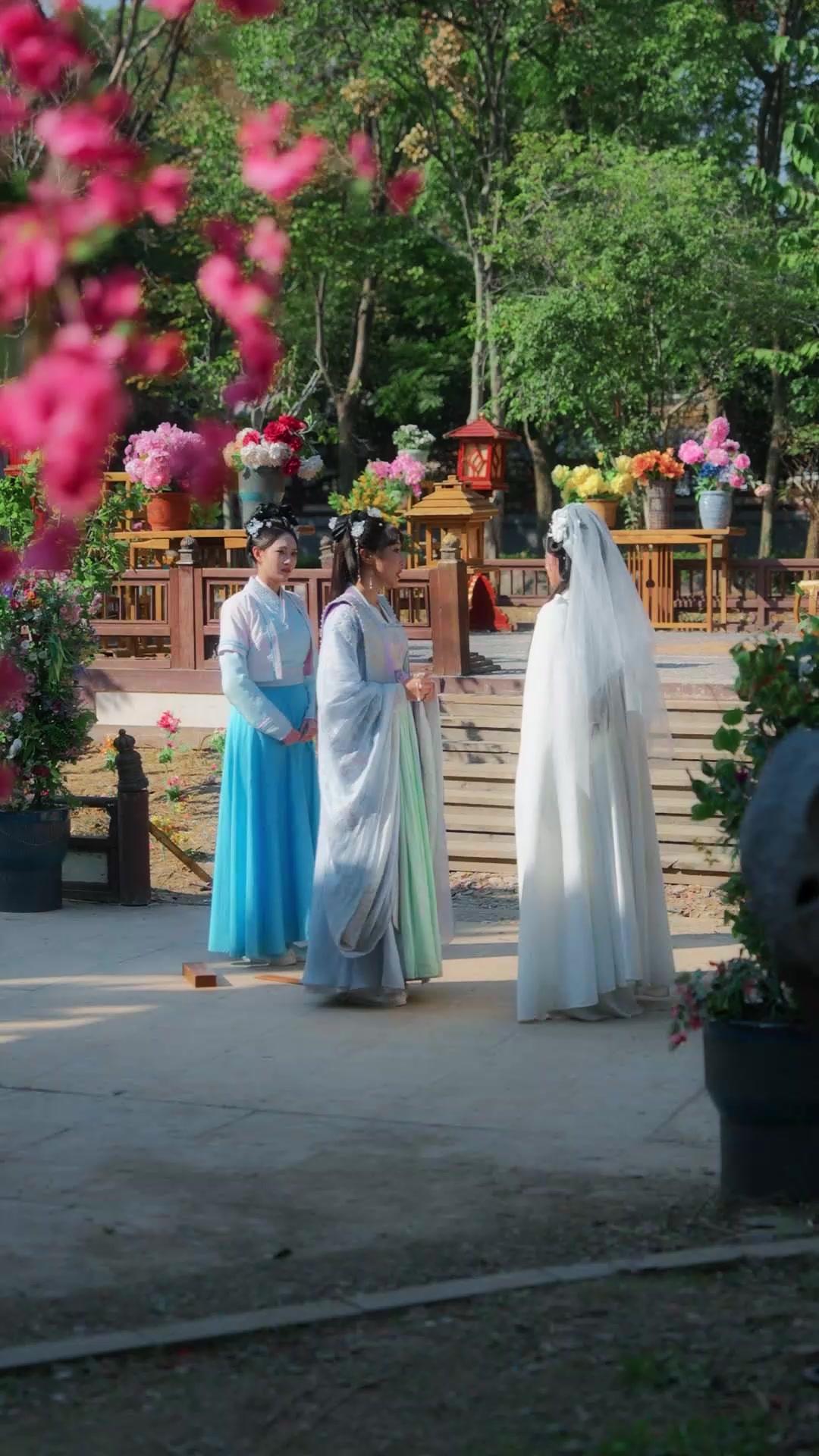 貴妃退退退！公主回宮整頓後宮