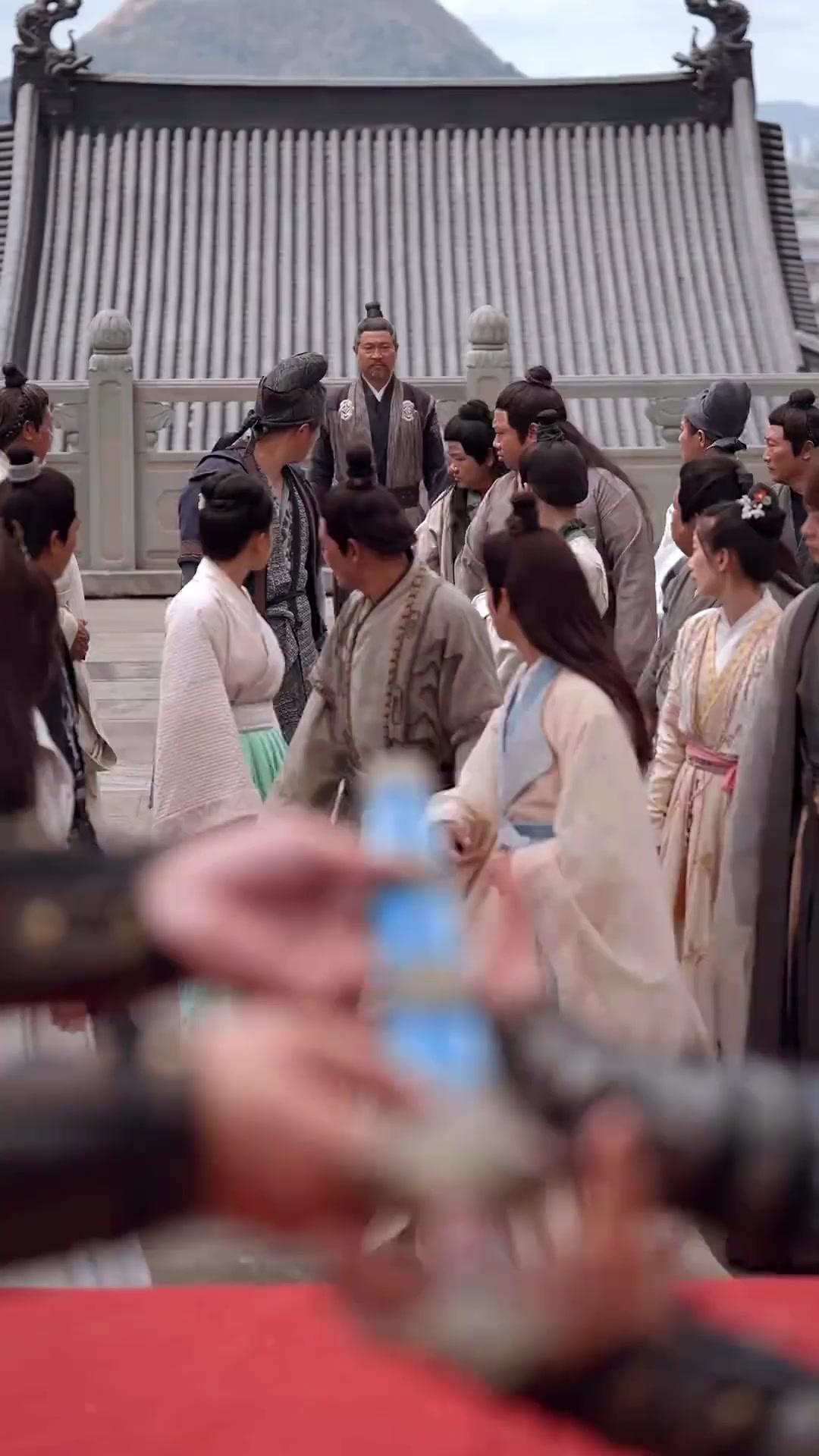 ضربة سيف قاضية تقطع علاقة العاشق