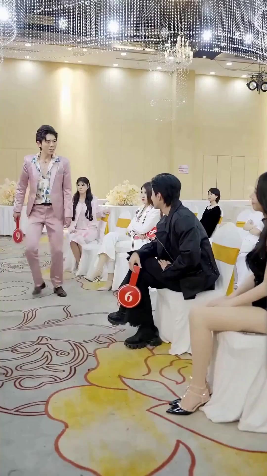 (Lồng tiếng) Chi Tiền Cho Gái