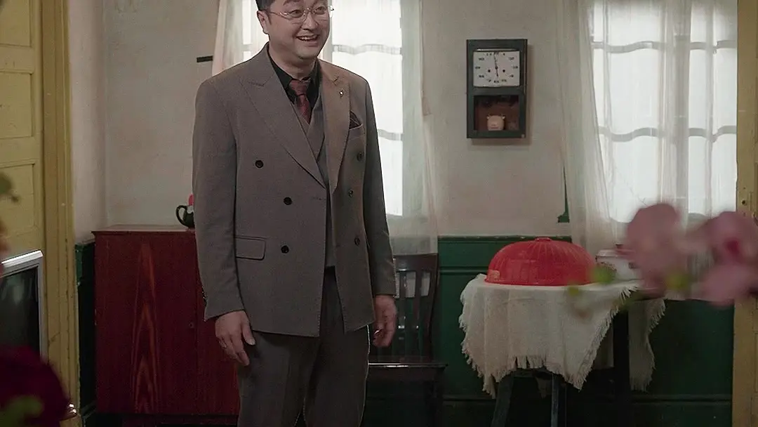 Silent Goodbye, Unseen Return: When a Chokehold Becomes a Confession