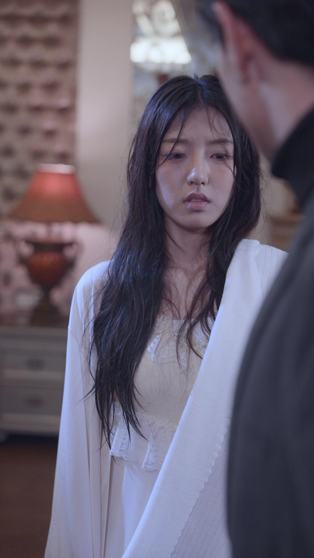 Cinta Terluka, Tak Bisa Bersatu