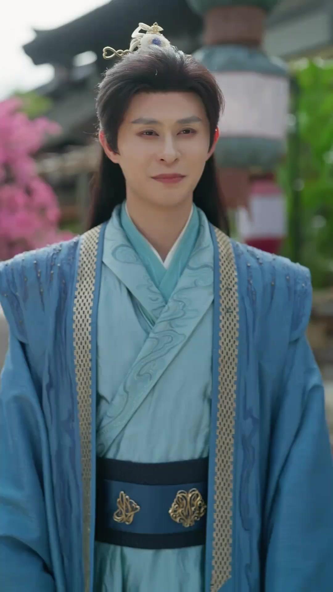 月は闇に沈み 花は塵に咲く