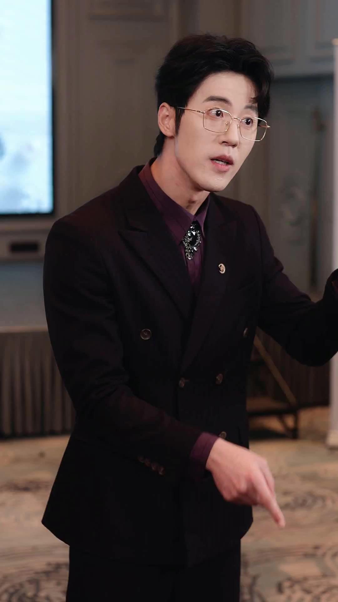 Cinta Pertama Tiga Dewi