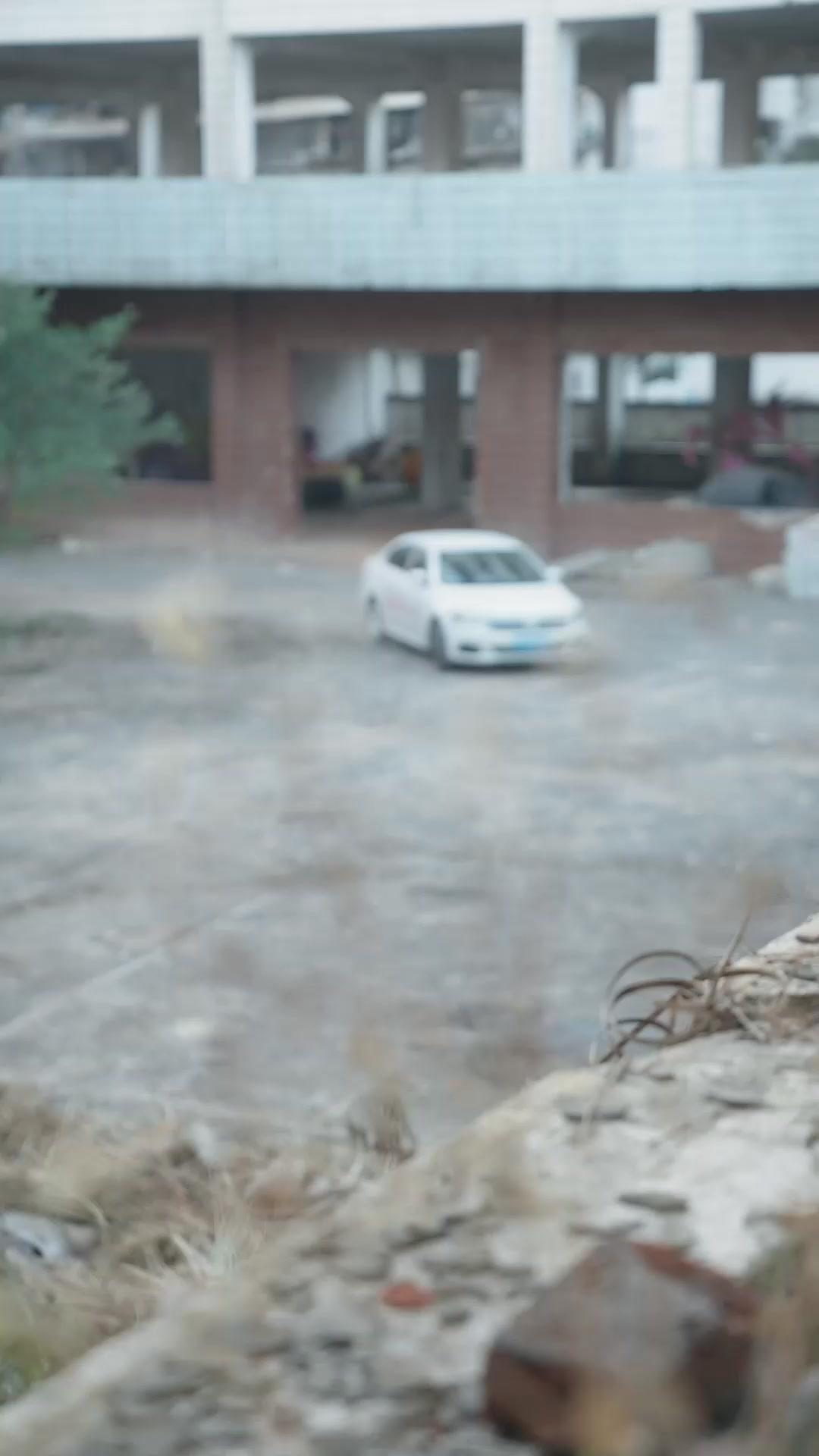 Petunjuk Takdir Lewat Ponsel