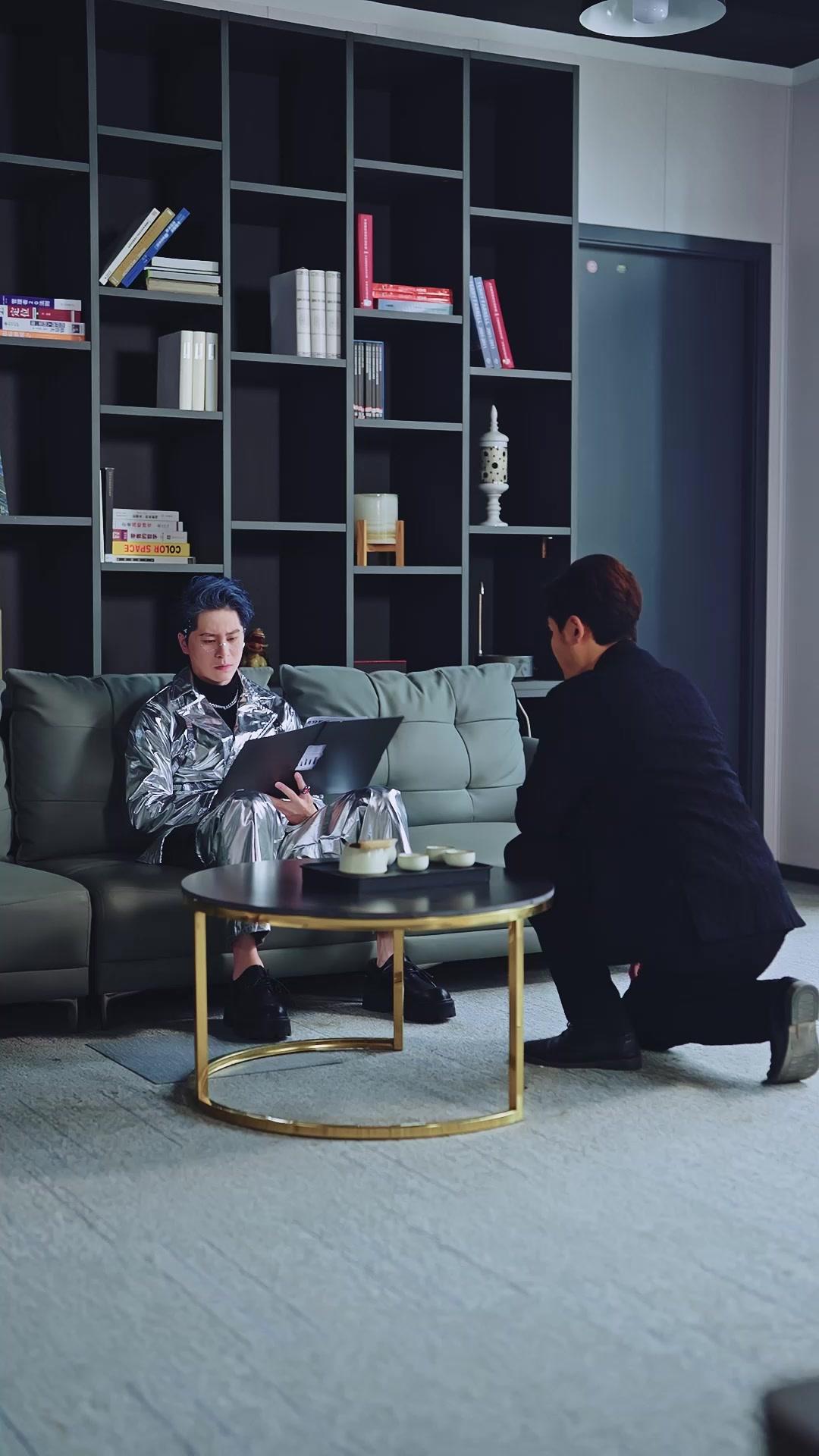 宇宙から来た息子と逃亡花嫁