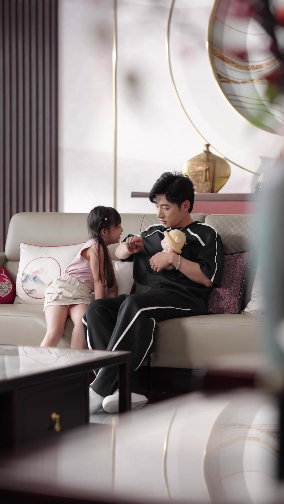 萌寶預知劇情後，全家逆襲殺瘋了