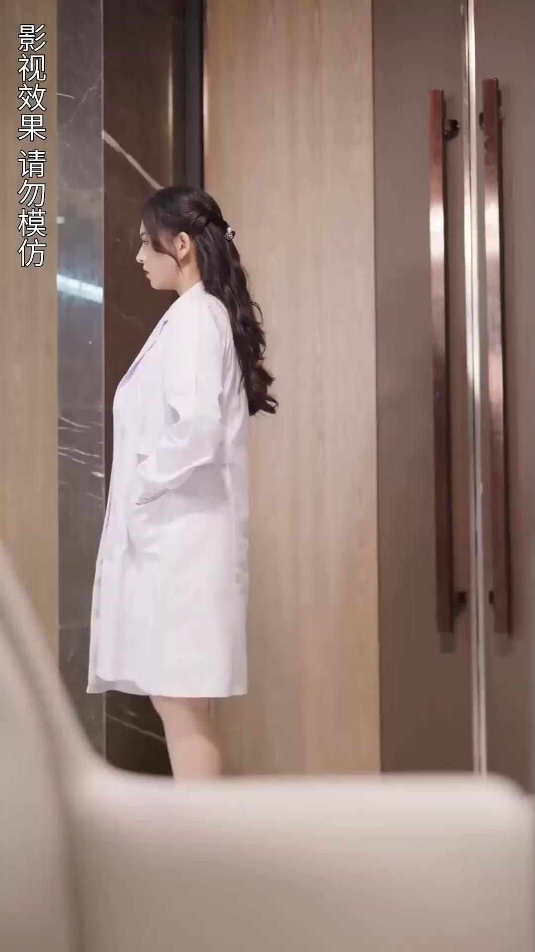 Setelah Putus, Aku Jadi Kekasih Pamannya