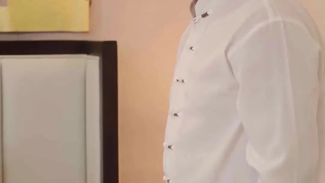 離婚後，高冷前妻夜夜數淚：當臥室變成法壇，愛是最高級的詛咒