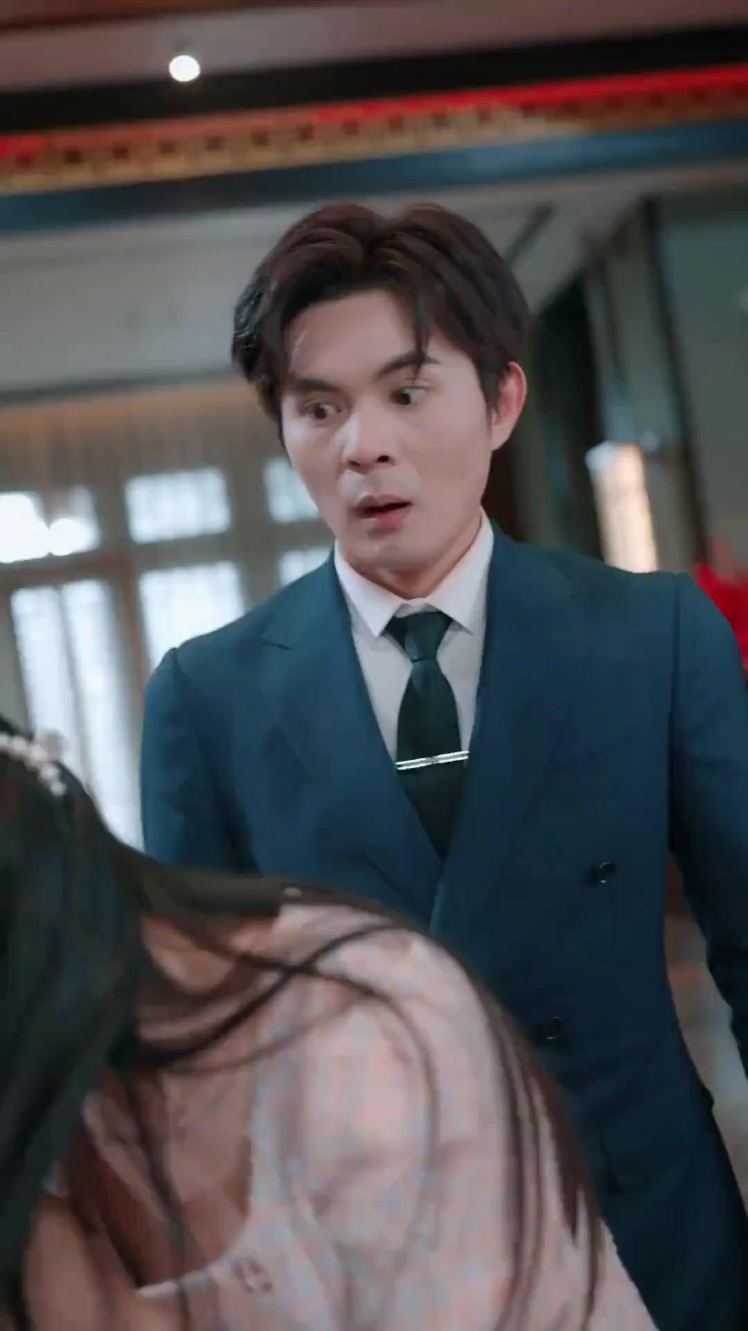 (Dublagem)Depois de Leilão, Casada com o Inimigo do Marido