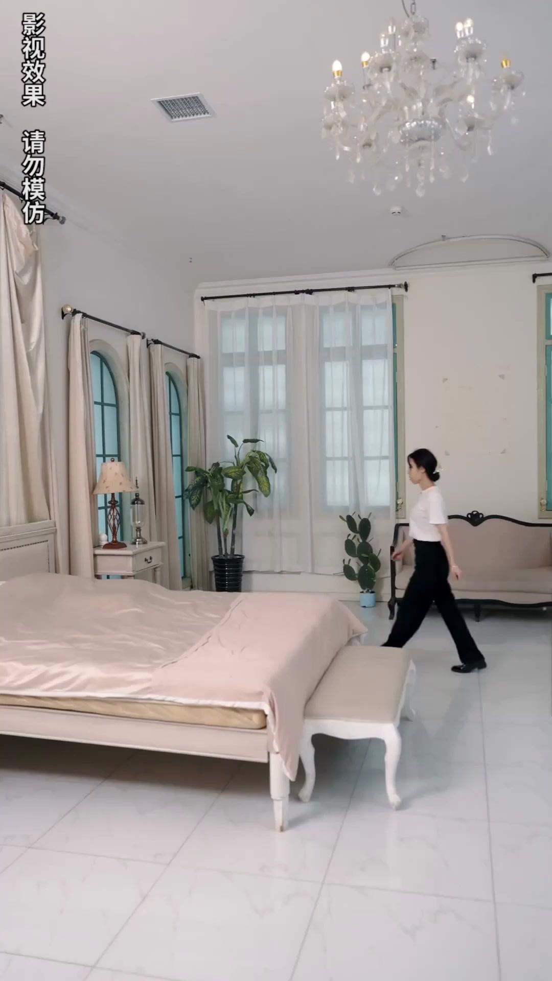 L'IDENTITÉ SECRÈTE DE MON MARI