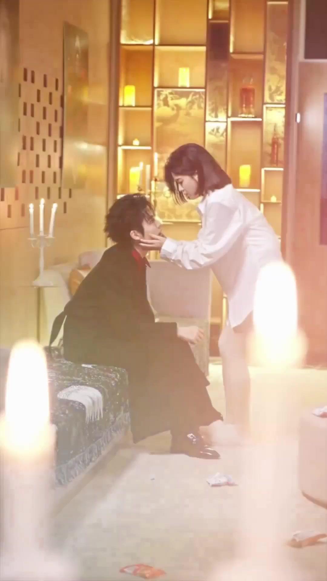 (Doppiaggio) Tra le Tue Braccia, Mi Curo