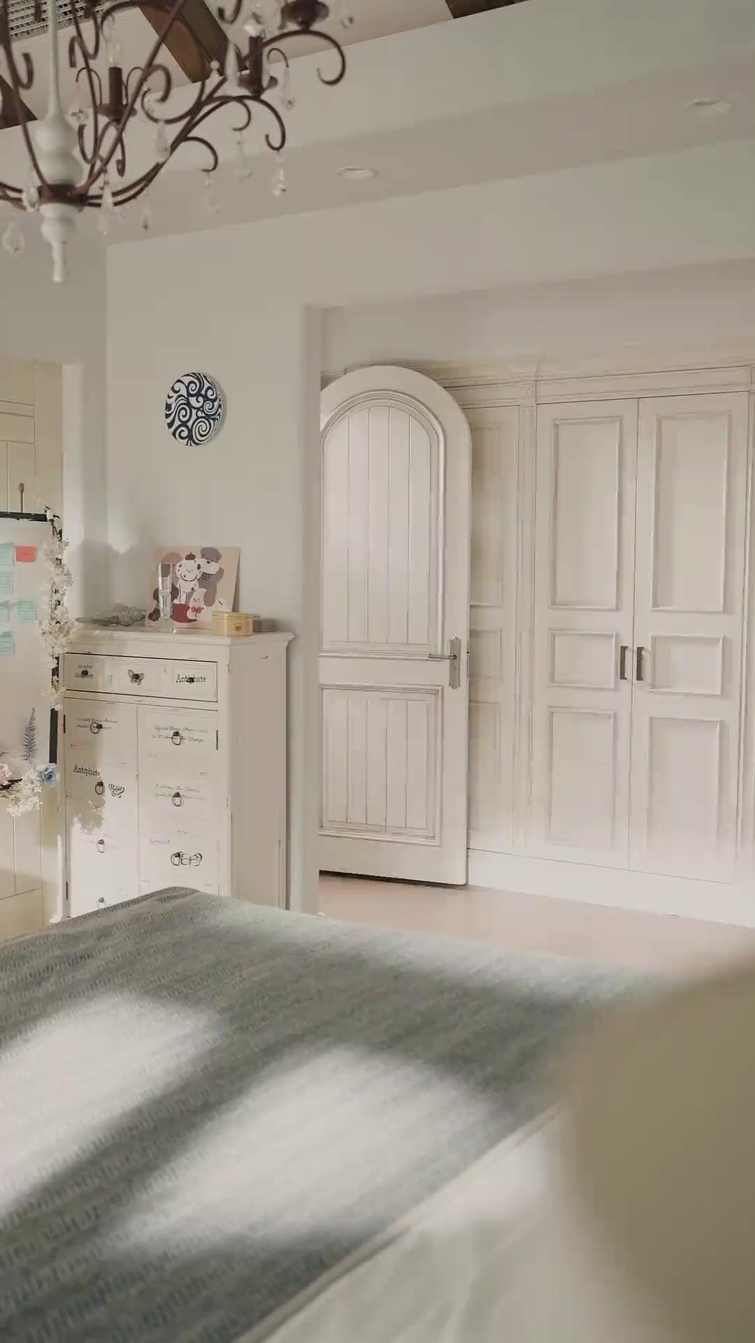 لم تعد الآنسة ياسمين تتظاهر