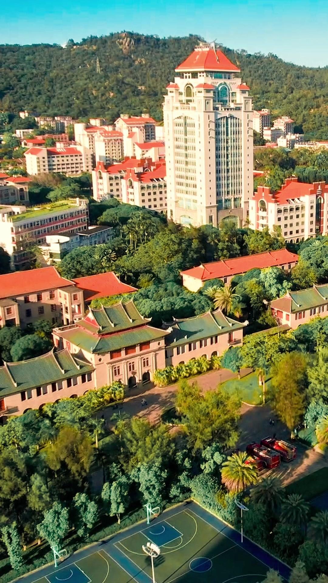 Dewi Sekolah Balik Naksir