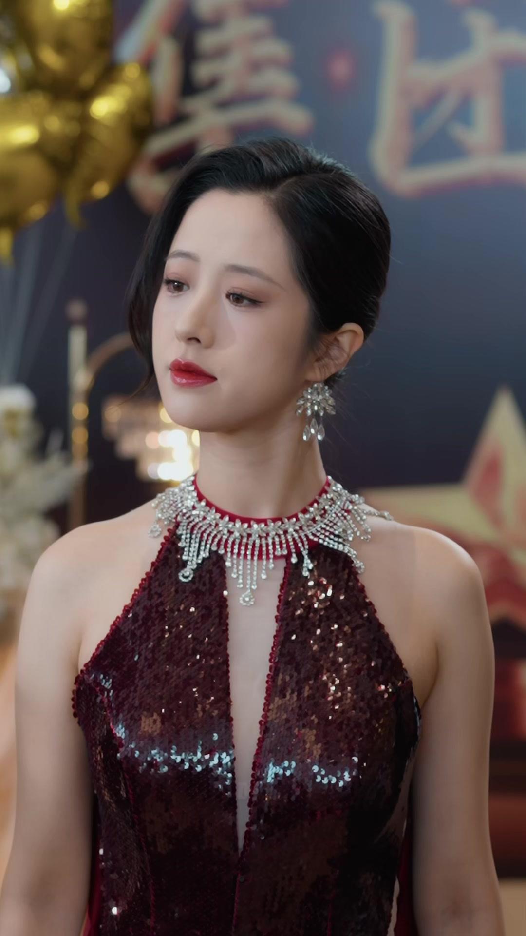 Con mi tarjeta, pagó a su amante