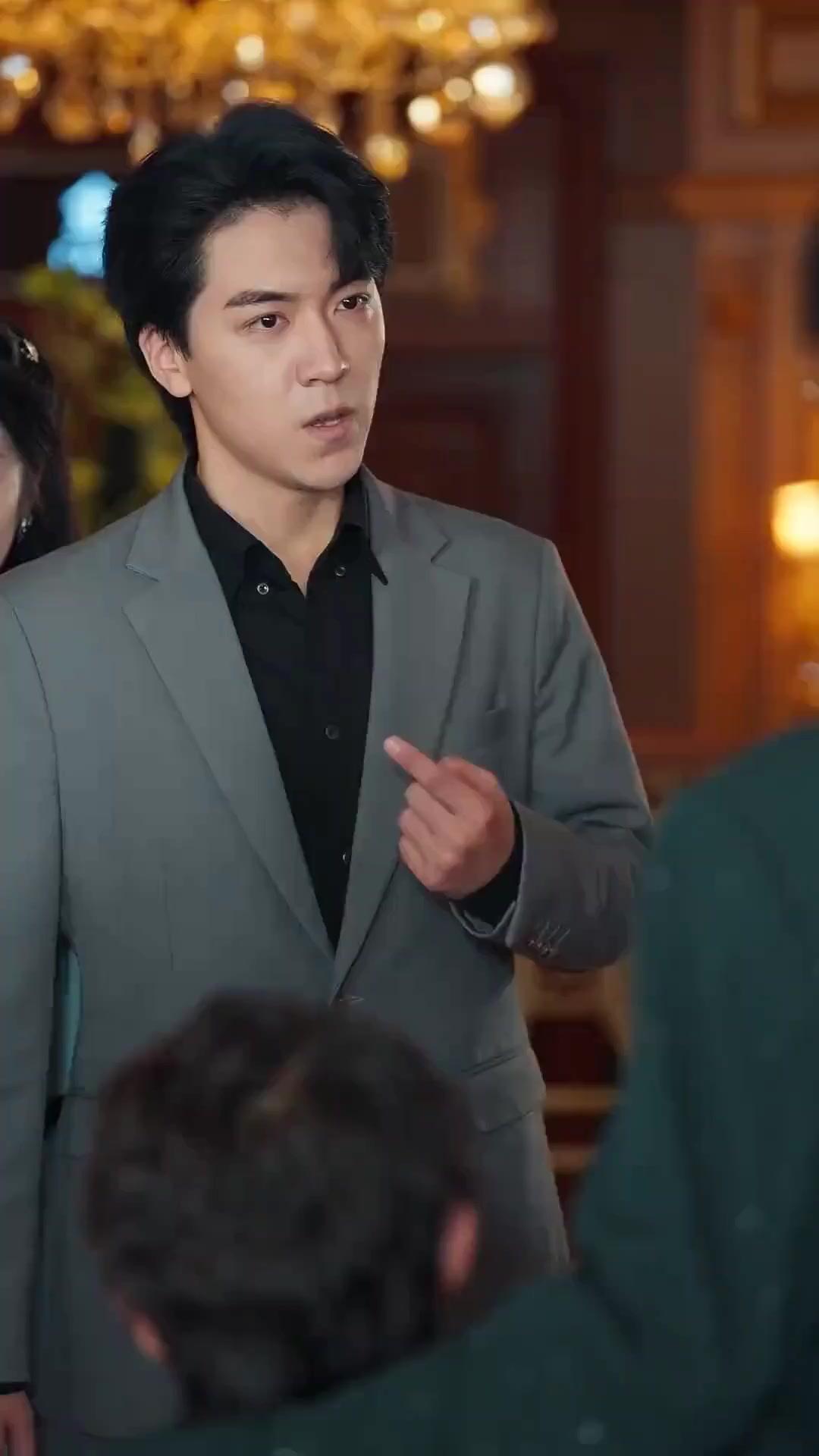 (Dubbed)Her Ex Is a Tech Tycoon