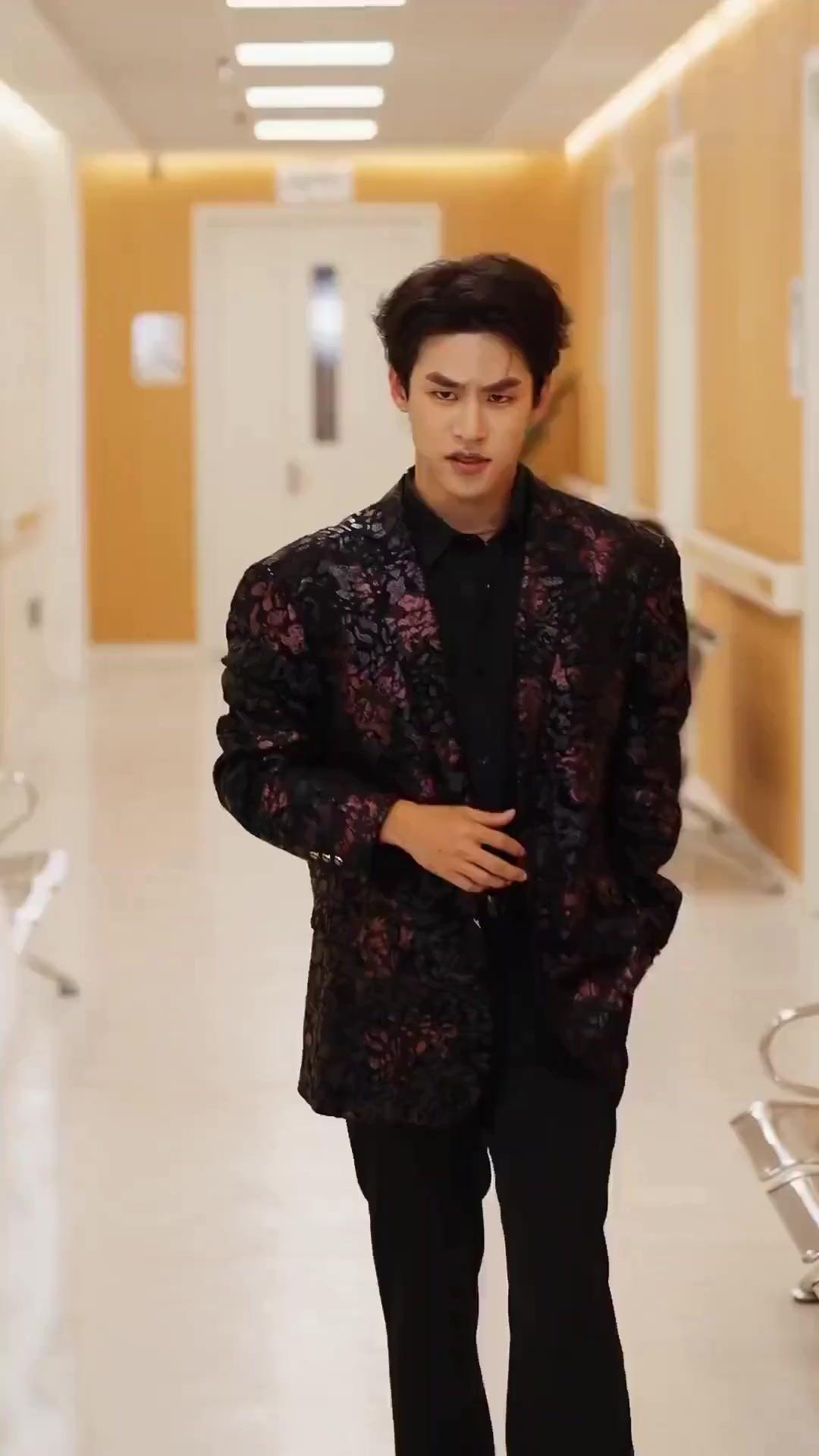 (Sulih suara) Menghalau Kemalangan Keluarga