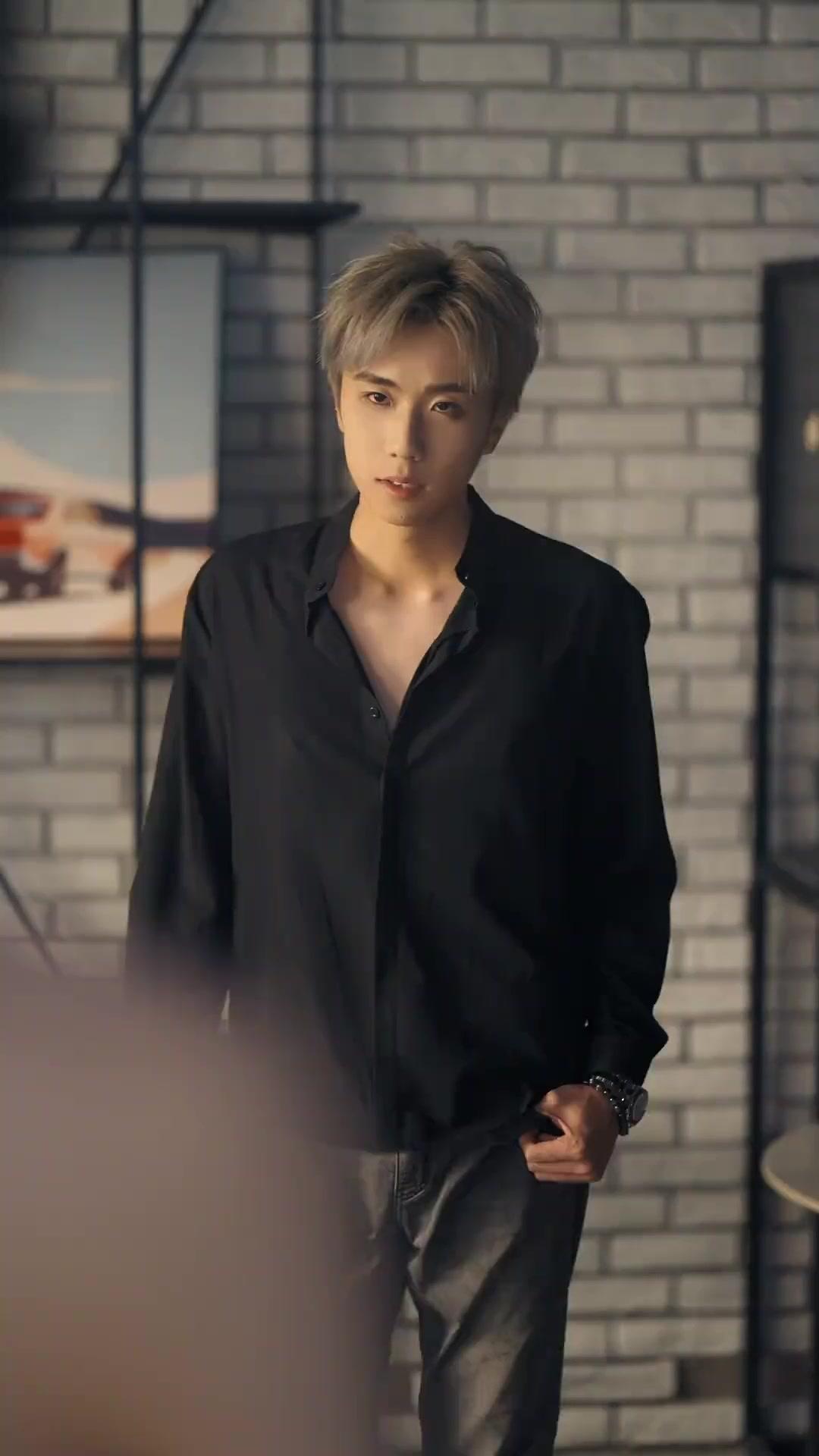 นางฟ้าใต้หน้ากากปีศาจ