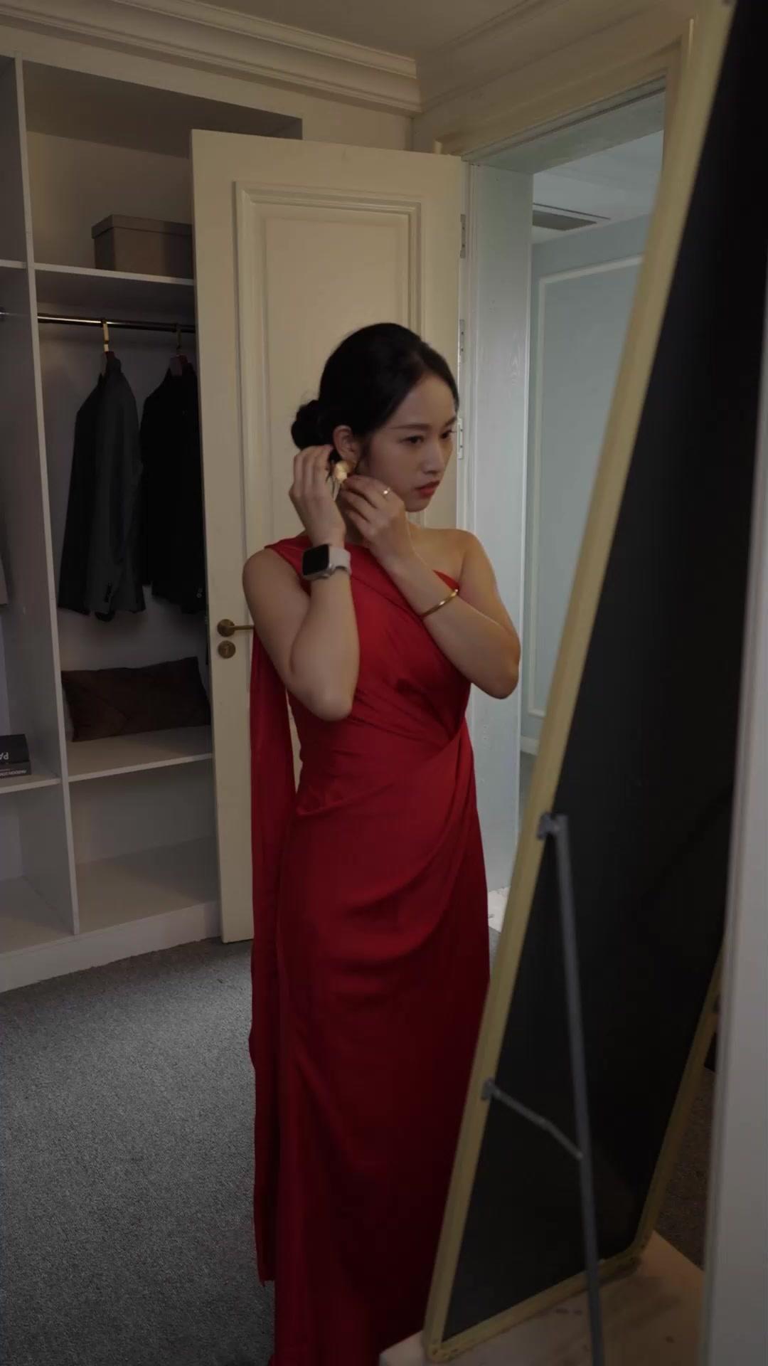 Reborn as the Tycoon’s Vengeful Bride
