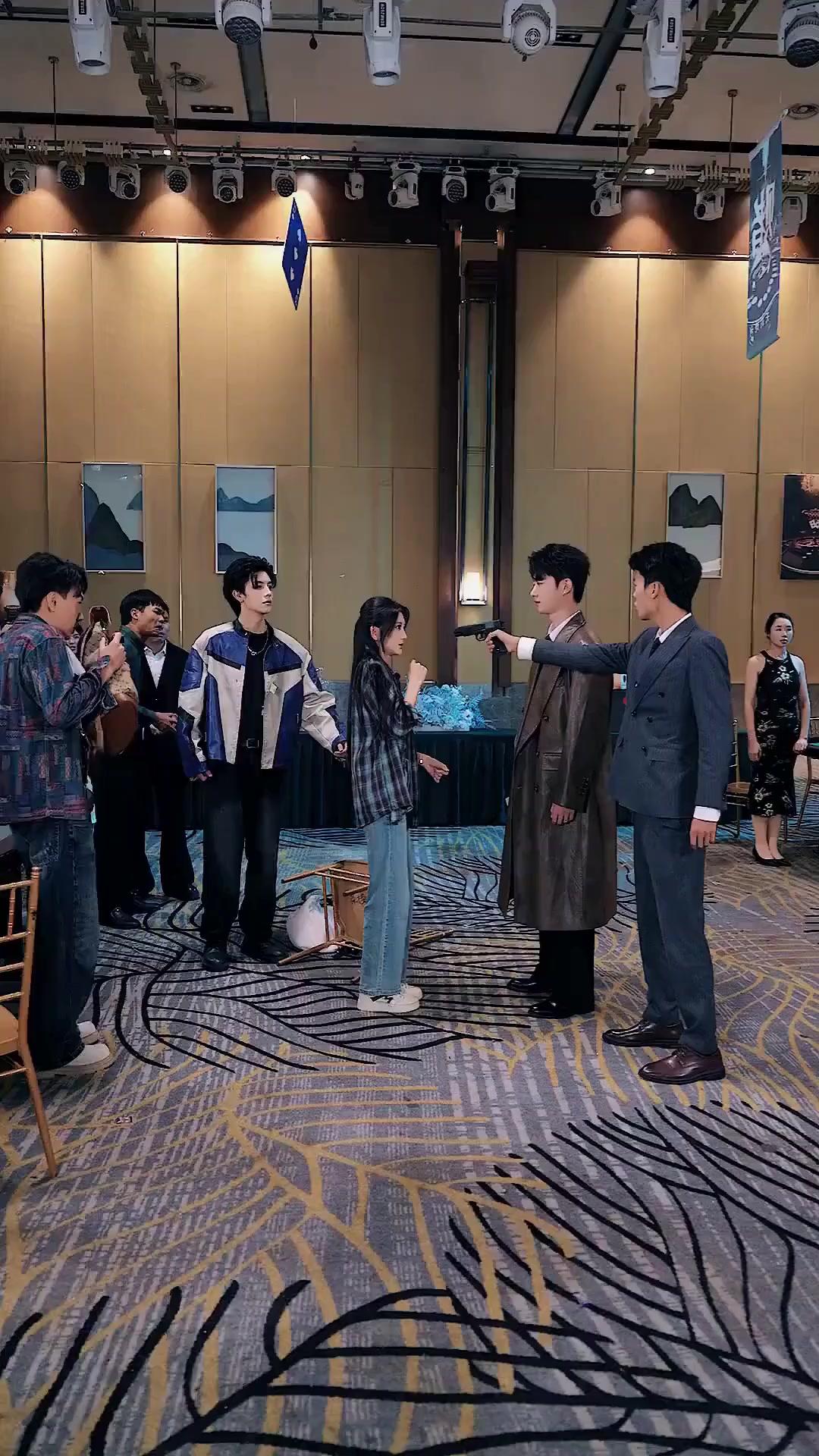 (Dublagem)O Galã Corre Atrás