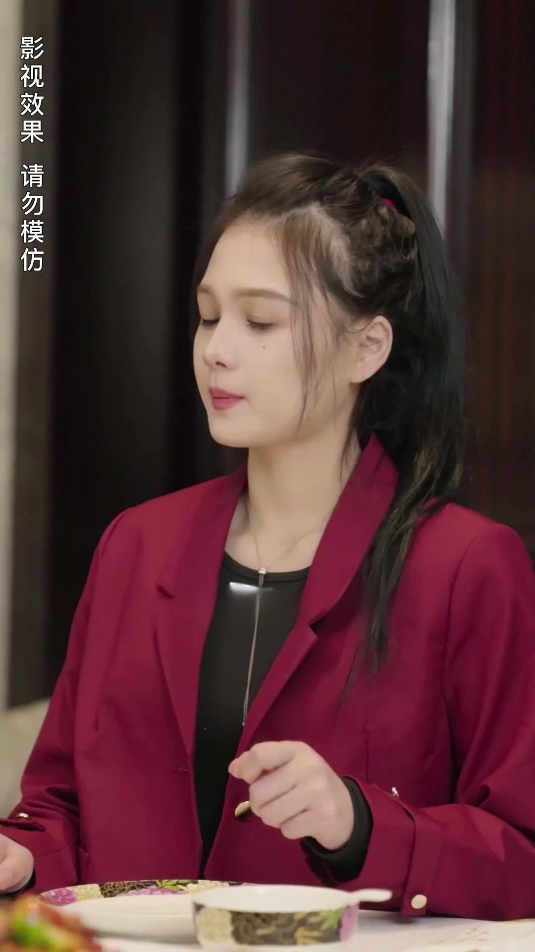 LA CHUTE ET LA COURONNE