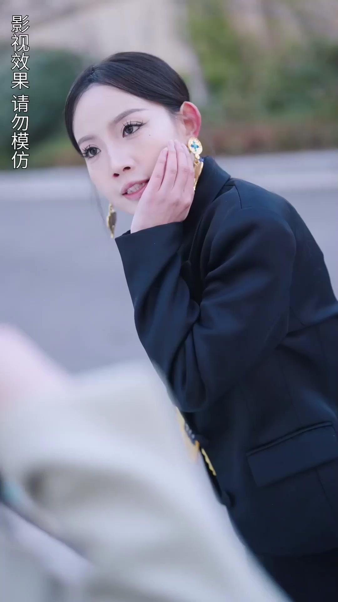 Satu Malam, Dua Rahasia