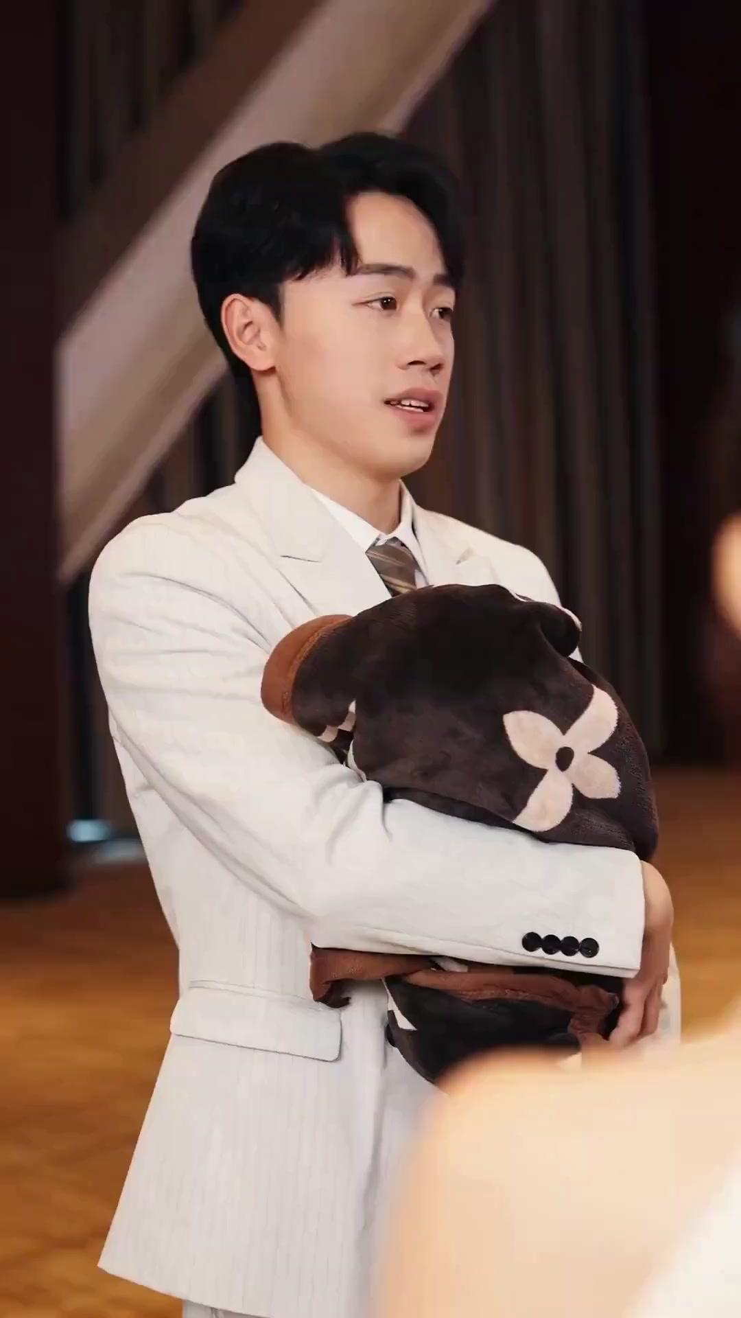 (Sulih suara) Menghalau Kemalangan Keluarga