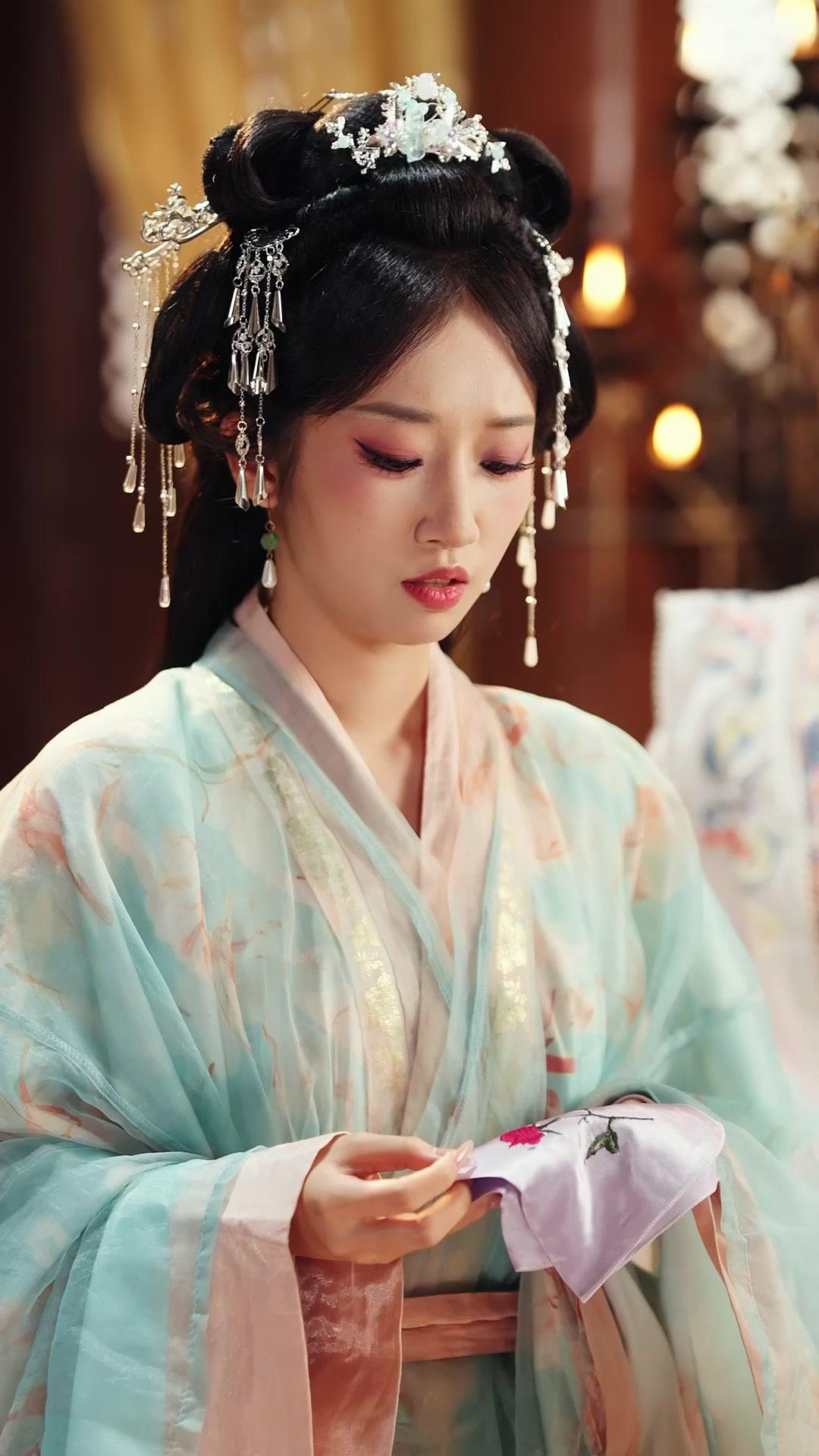 ปิ่นหงส์สลับชะตา