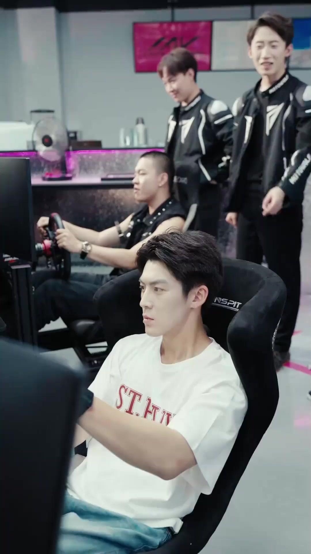 (Dubbed)Drift King: Rise of the Phantom Racer