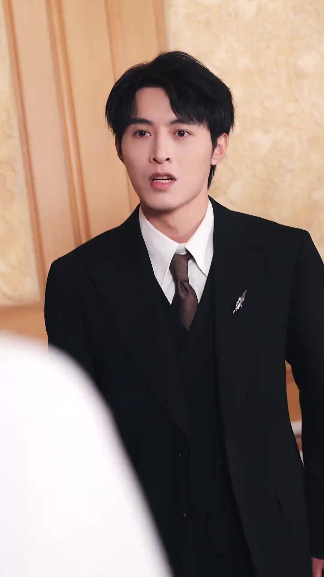 Ela Voltou para Vingar: O Acordo que Virou Amor