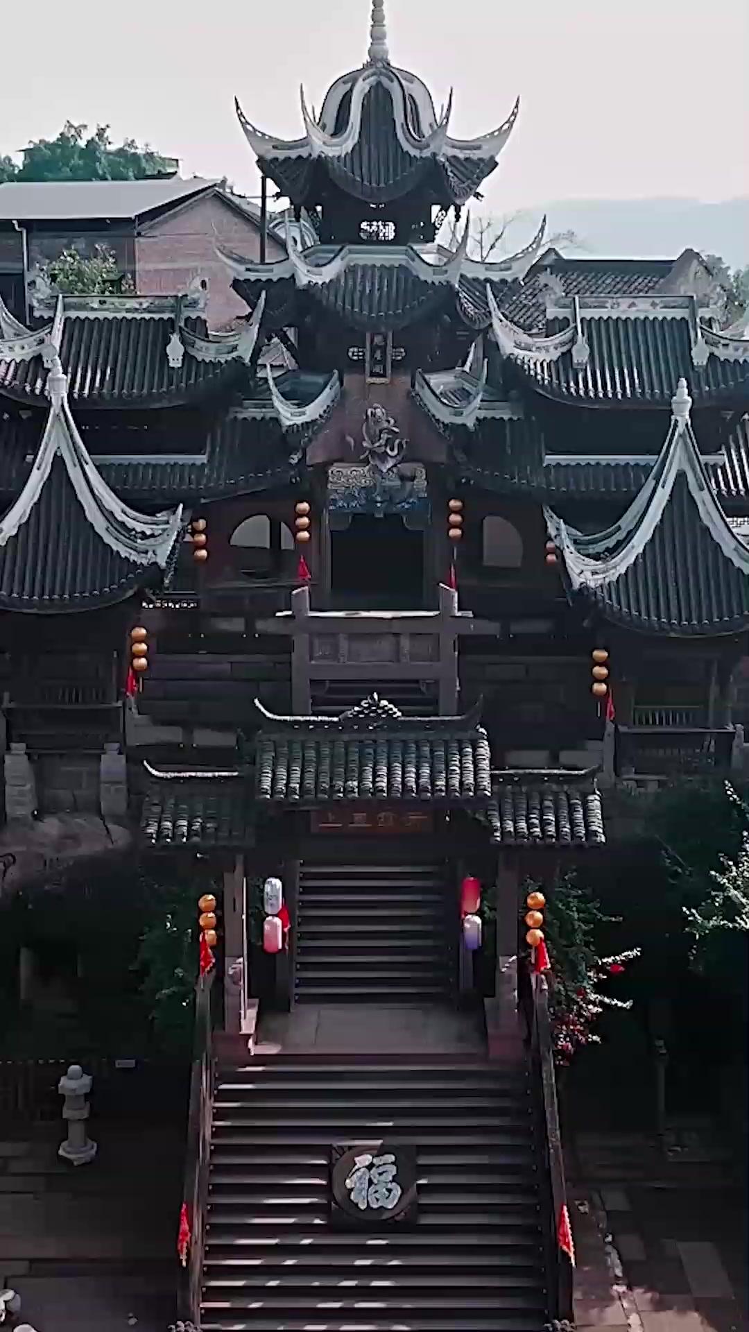 (مدبلج) أنا حرة