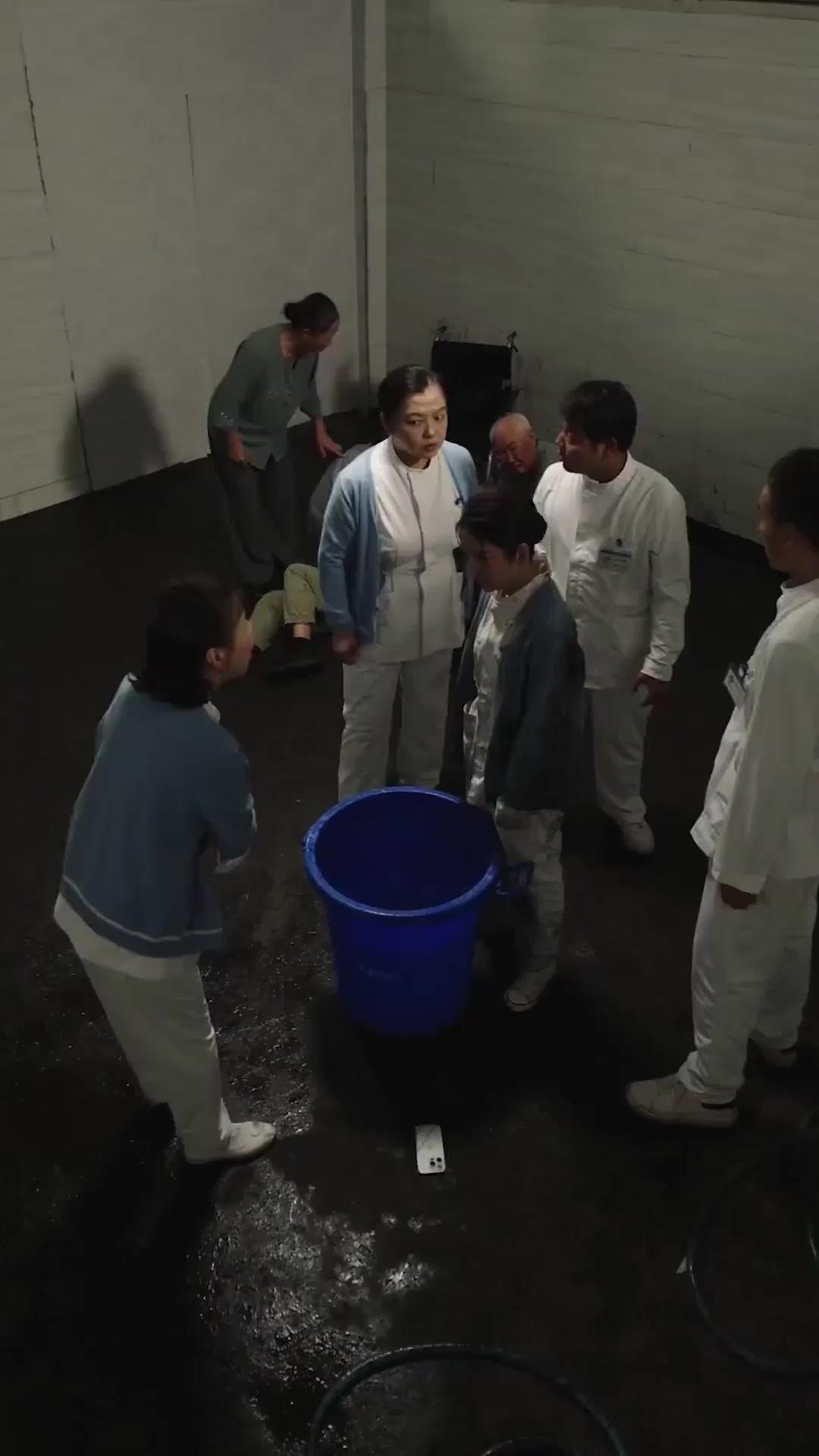 (Dublajlı) Yaşlılar Bakımevi Skandalı