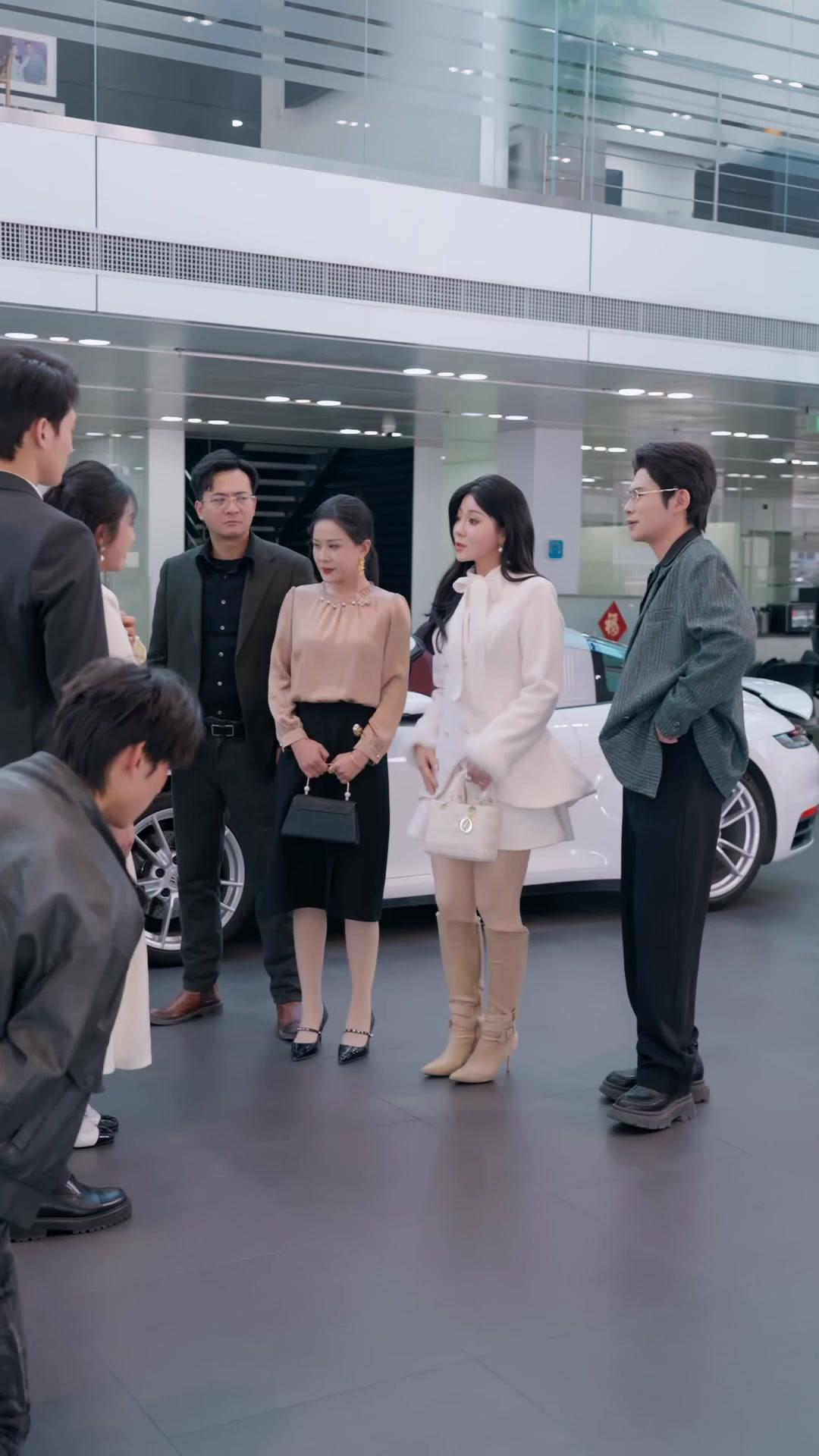 Topeng Palsu Keluarga