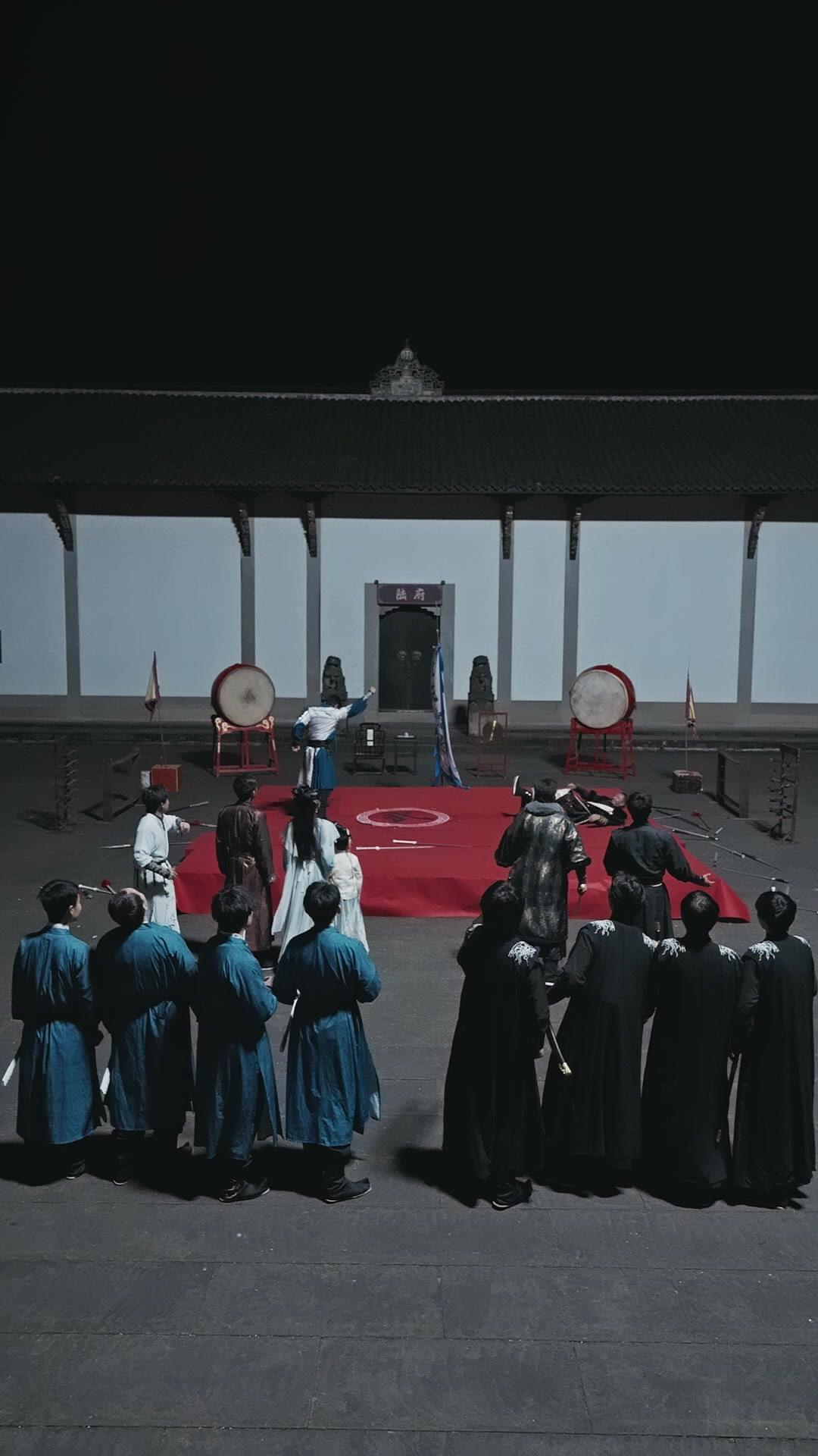 Loser? Martial World Knelt!