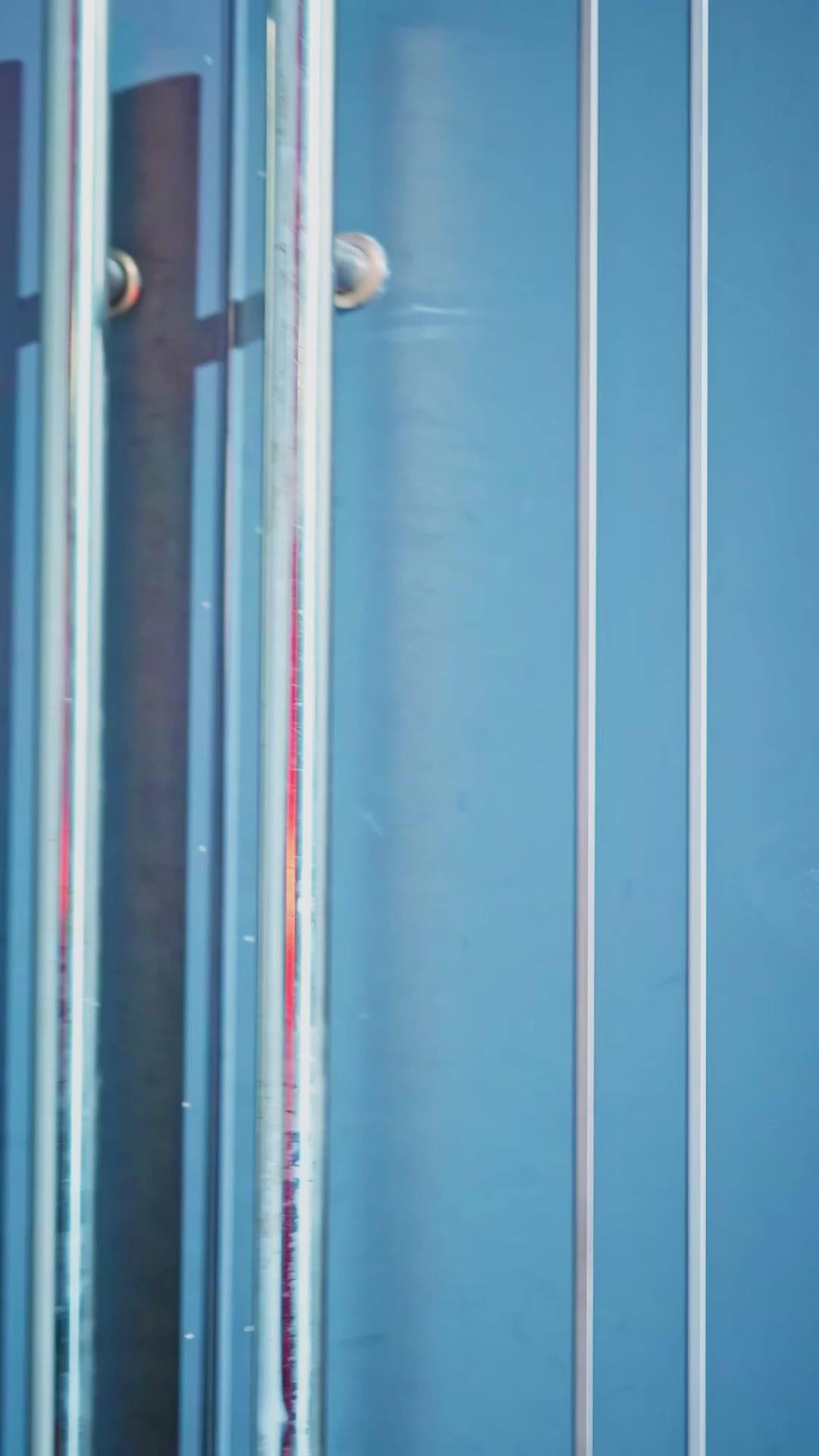 鳥かごから、星空へと