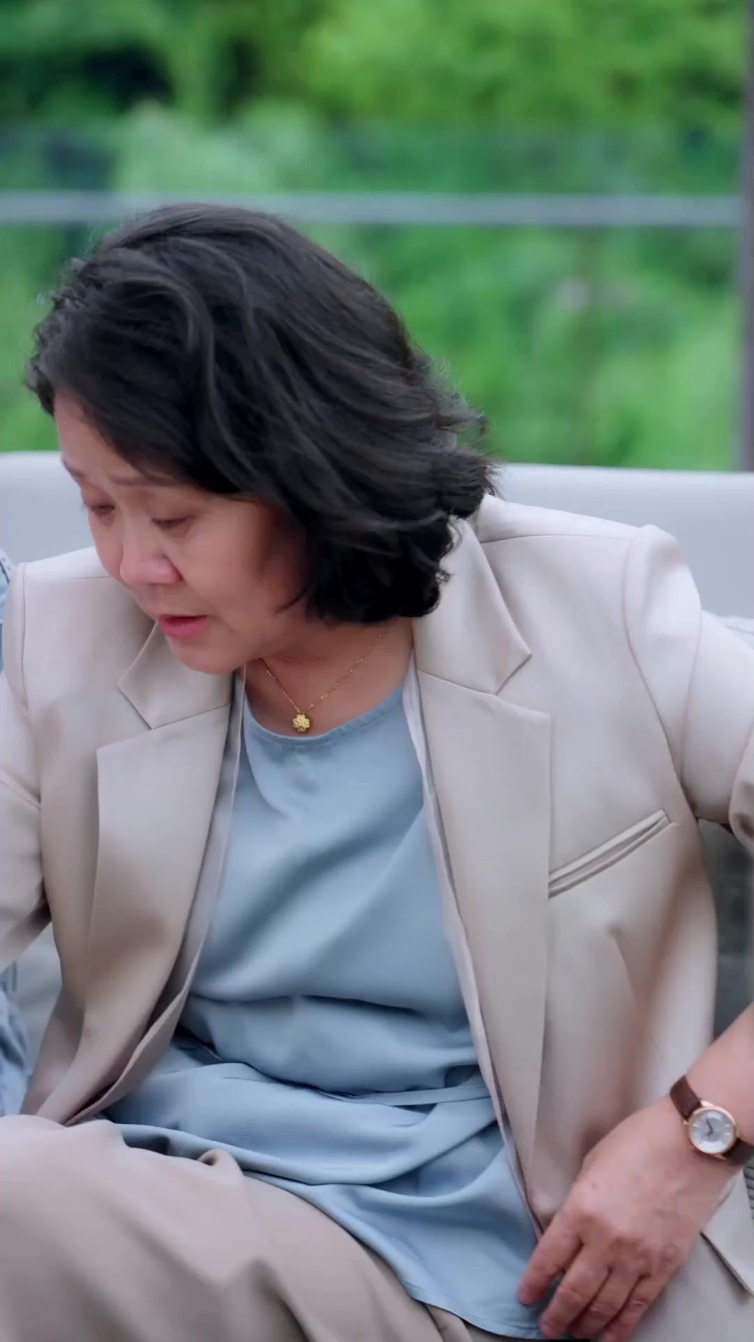 偷換人生：養母的陰謀圈