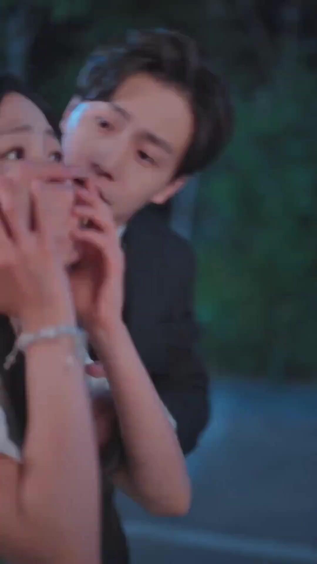 (Sulih suara)Ketika Dunia Menolakku, Kau Memelukku