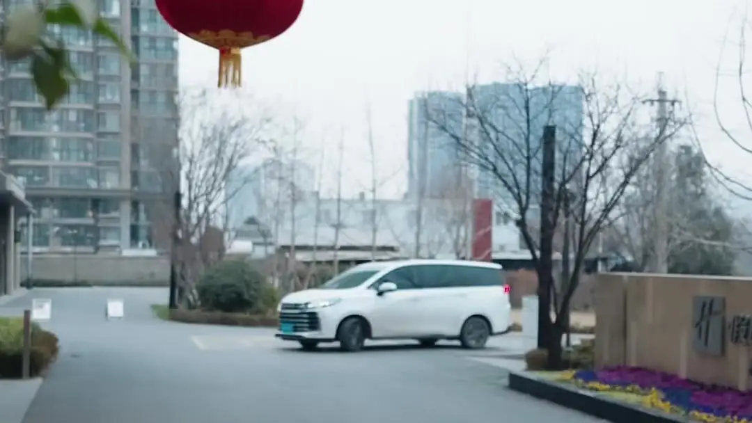 The Kindness Trap: Envelopes, Eyes, and the Weight of Unspoken Names