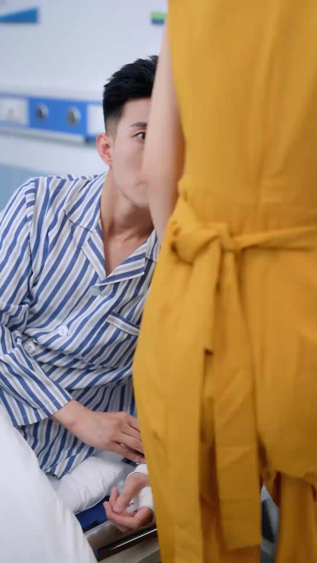 (Sulih suara) Bunga Berduri di Ruang Sidang