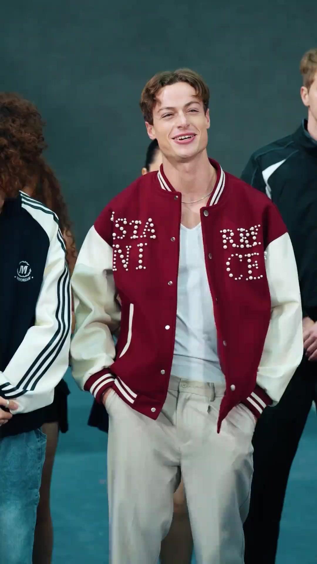 (Doblado) Rey lobo oculto: un híbrido perdedor