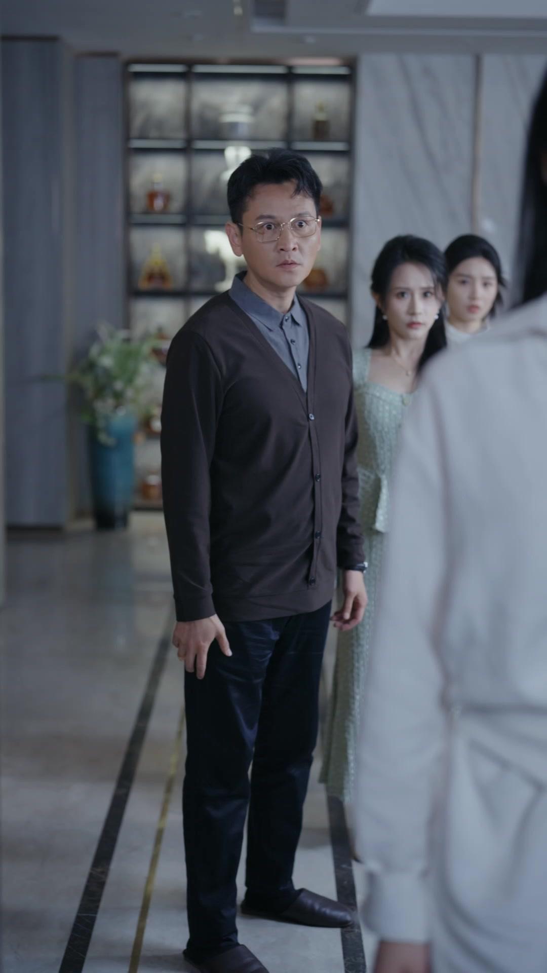 O Kapının Ardında